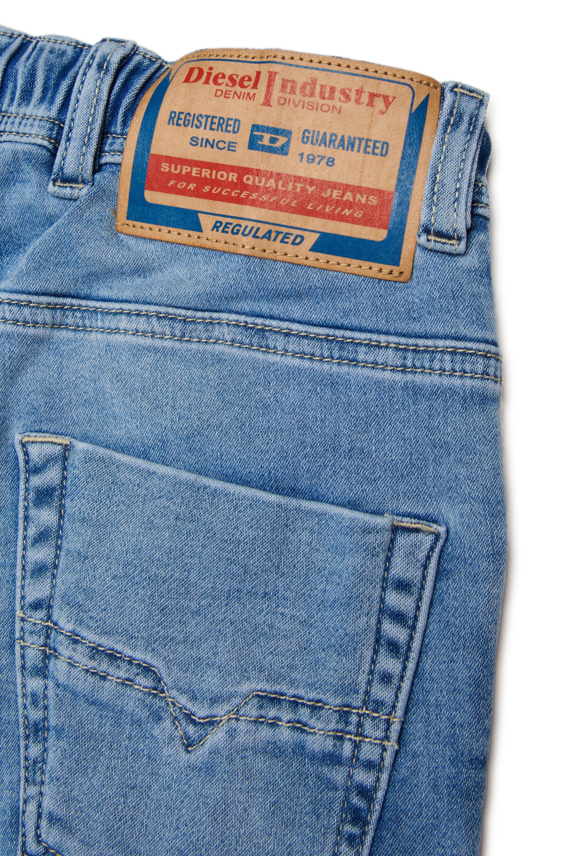 JoggJeans® Regular Fit mit heller Waschung – Krooley