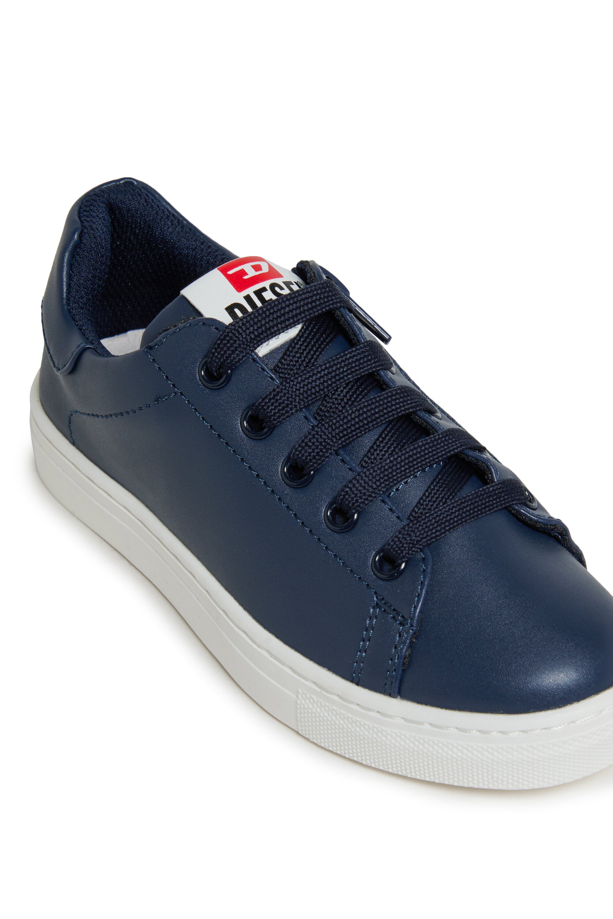 Sneaker mit Logo