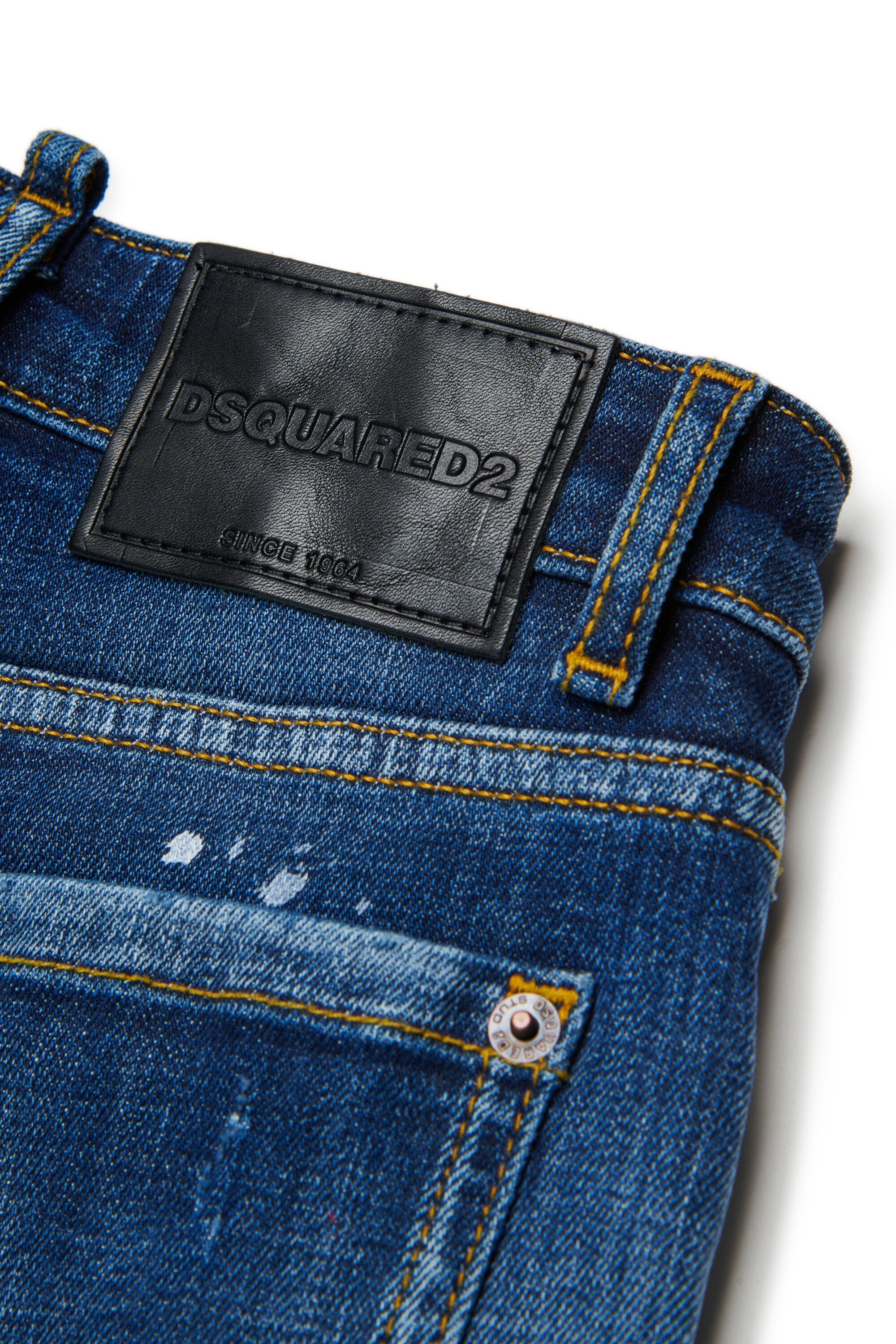 Regular dunkelblaue Jeans mit Flecken - Page