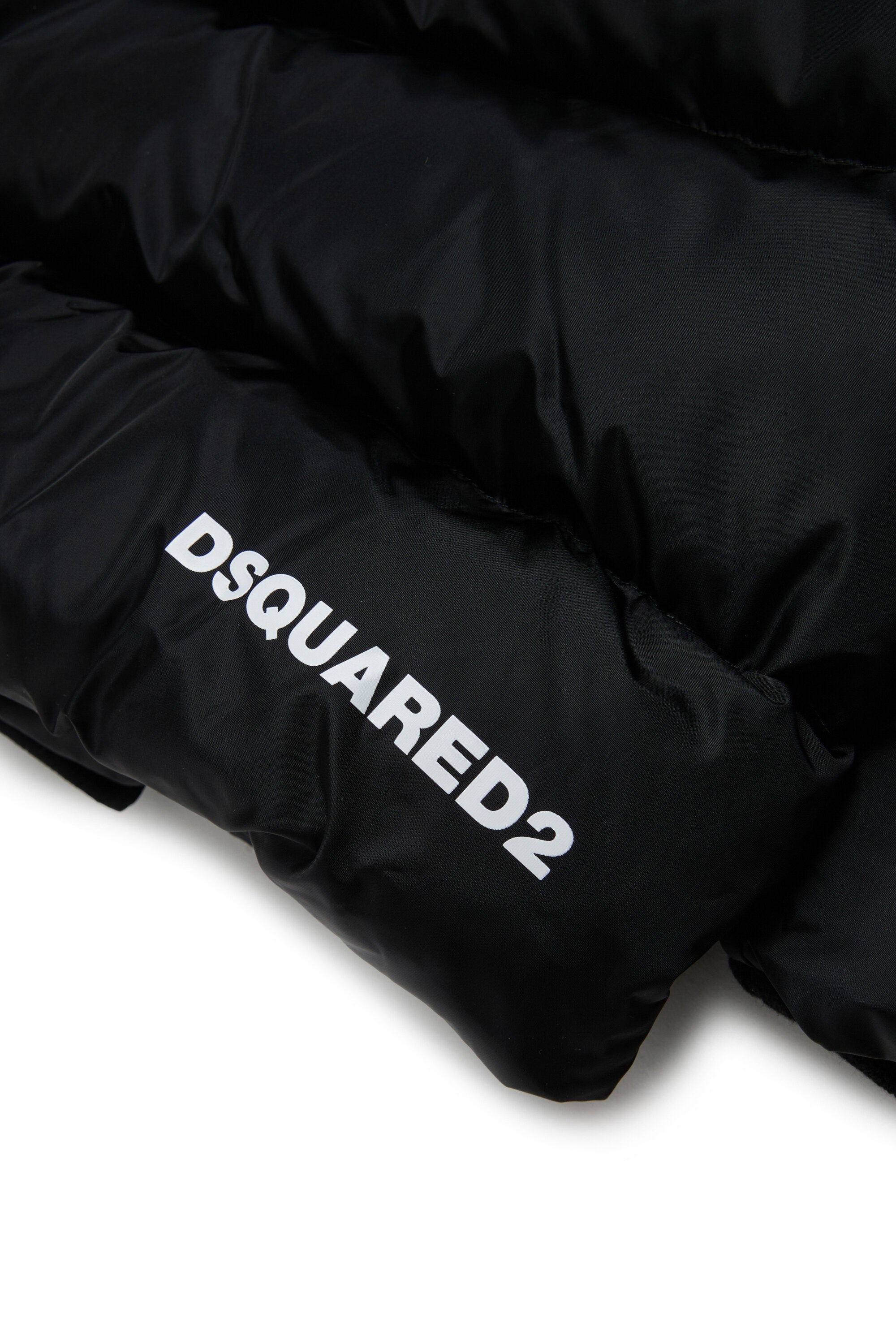 Giacca imbottita corta con cappuccio e logo DSQUARED2