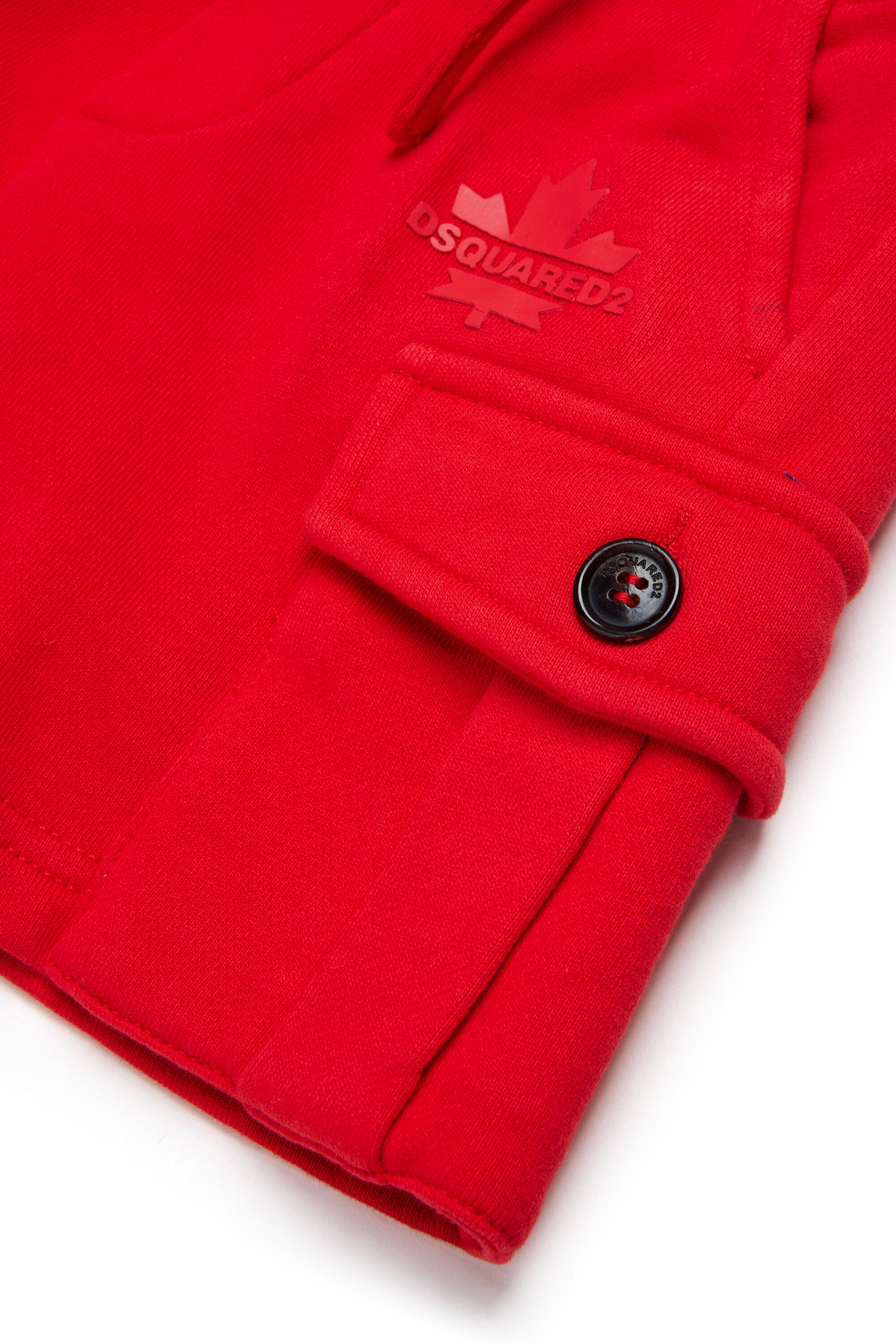 Short cargo avec Maple Leaf