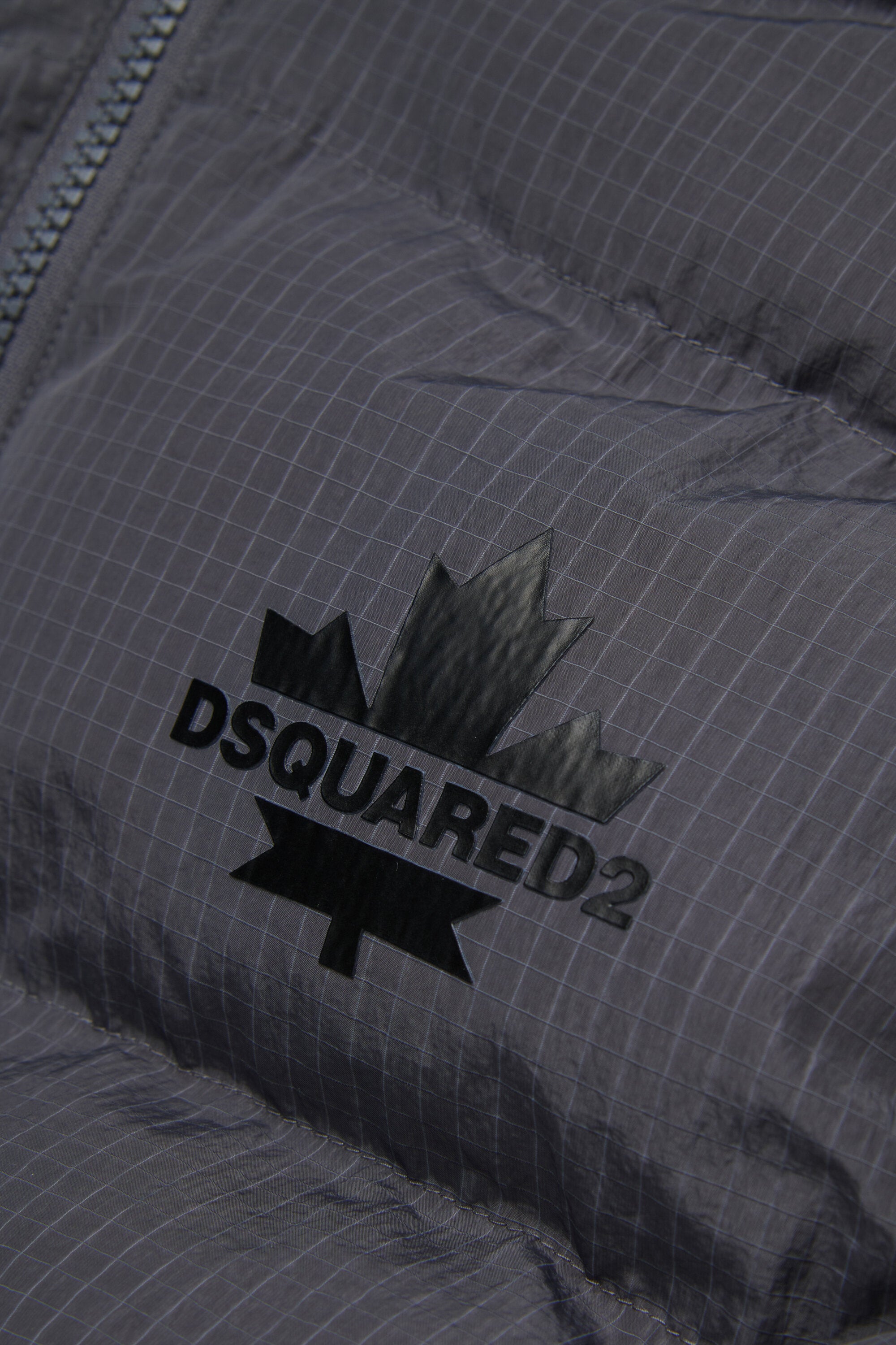 Gefütterte Jacke mit Logo