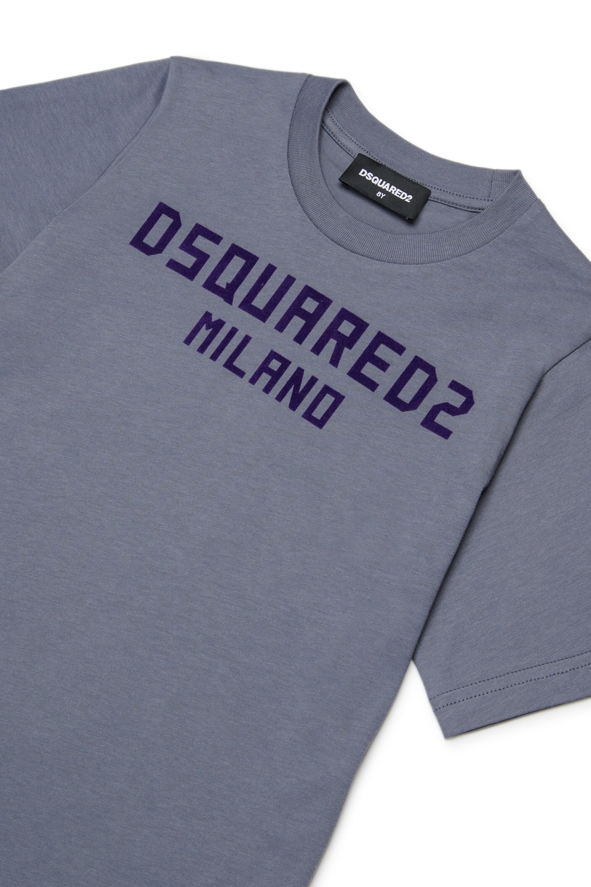 T-shirt con logo stampato sul petto