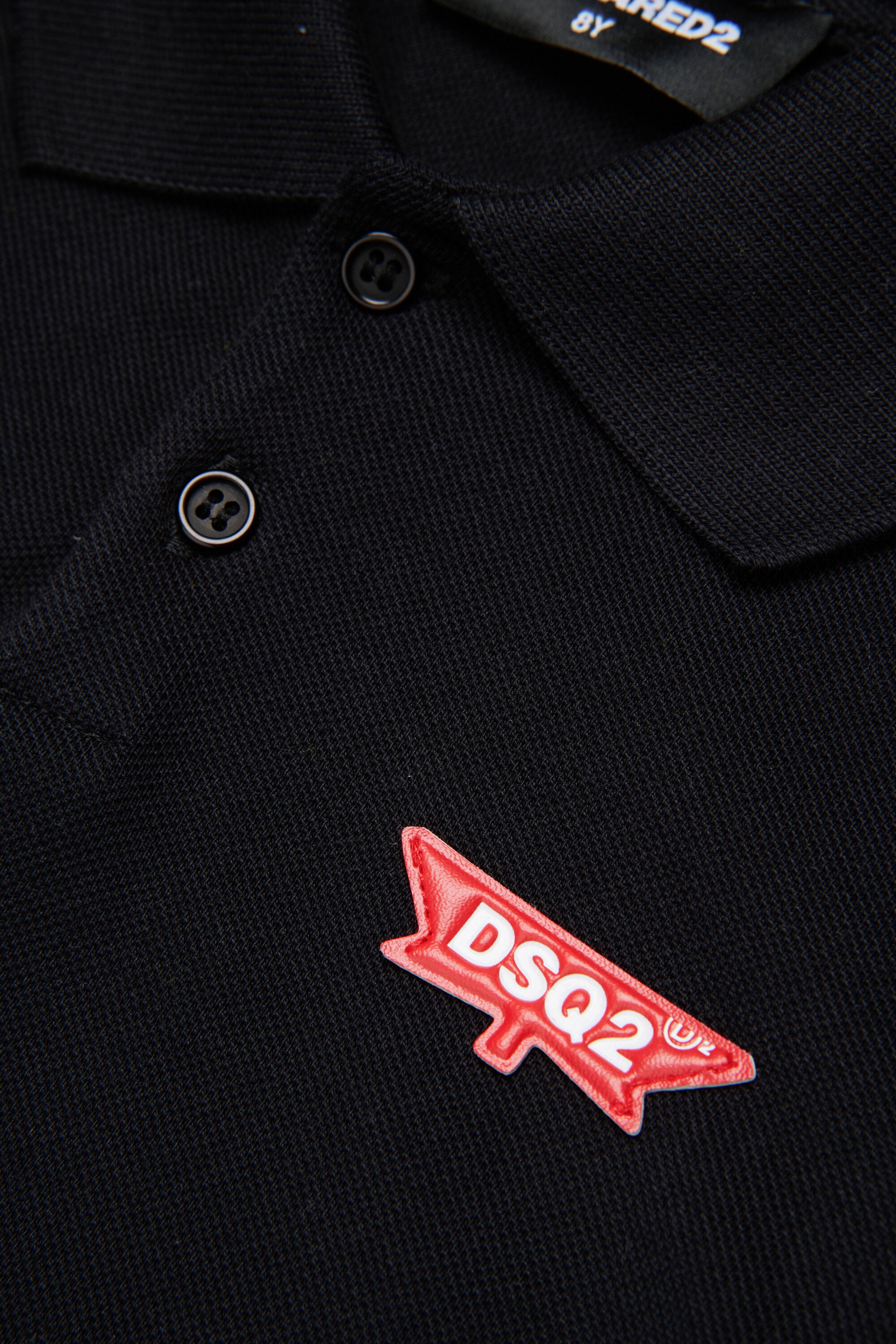 Polo con logo