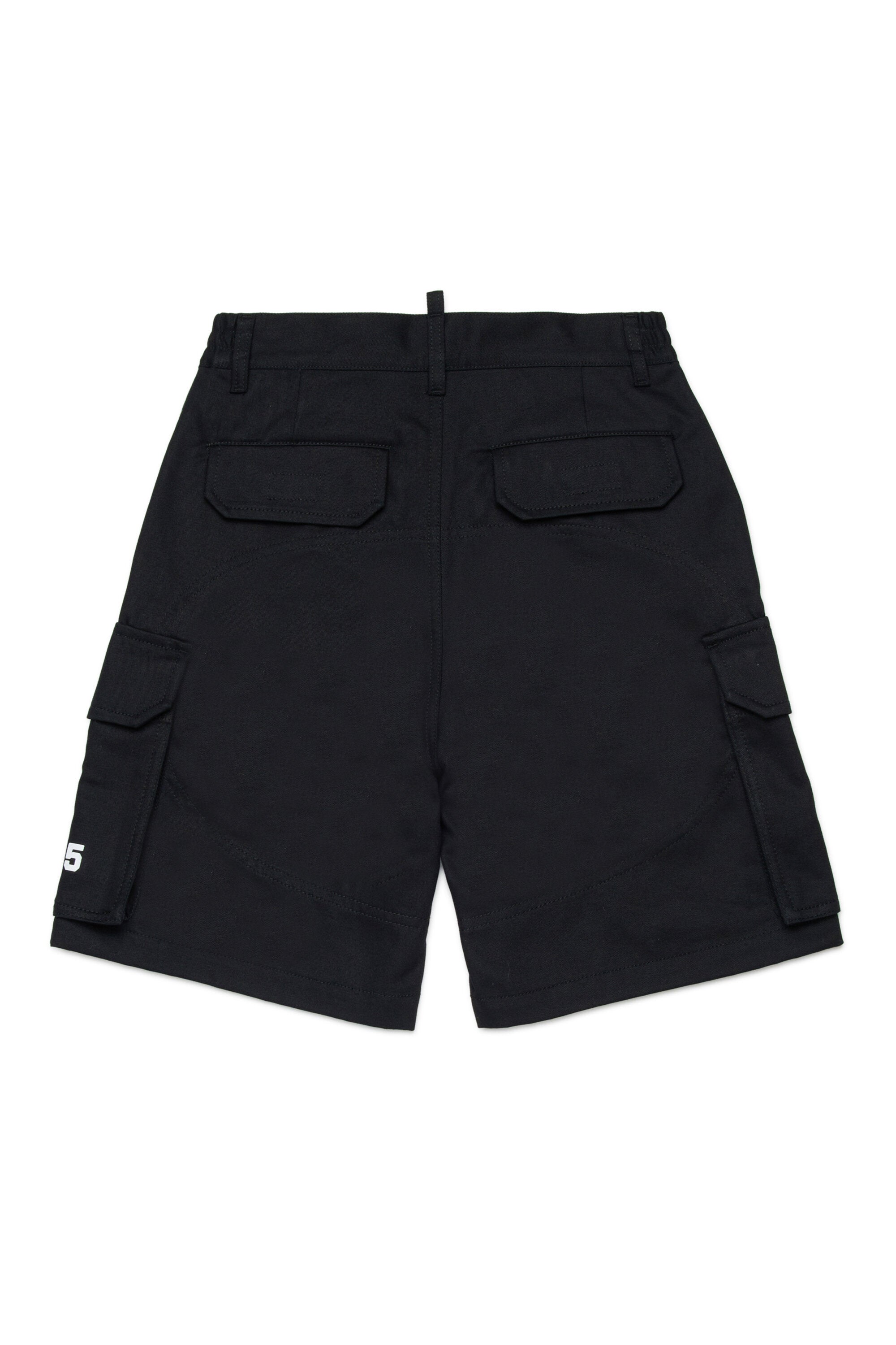 Shorts cargo con logo