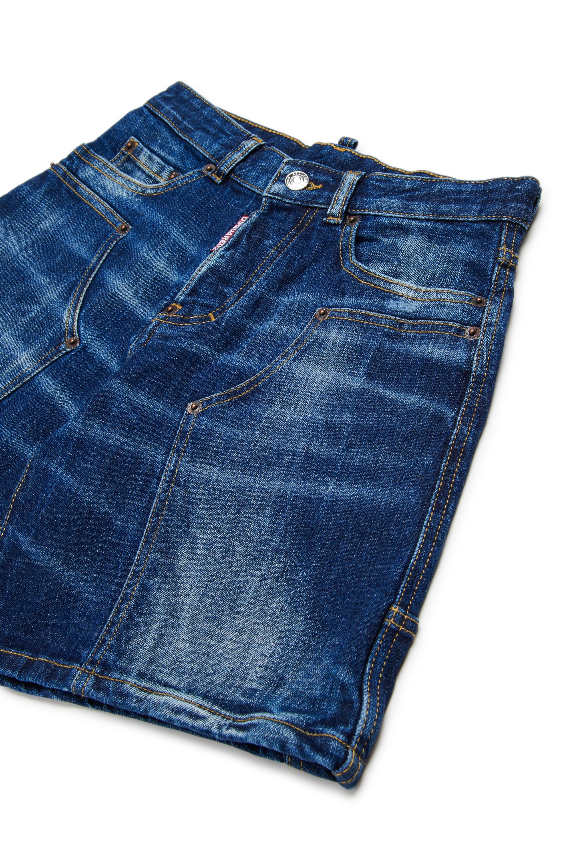 Short en denim bleu foncé