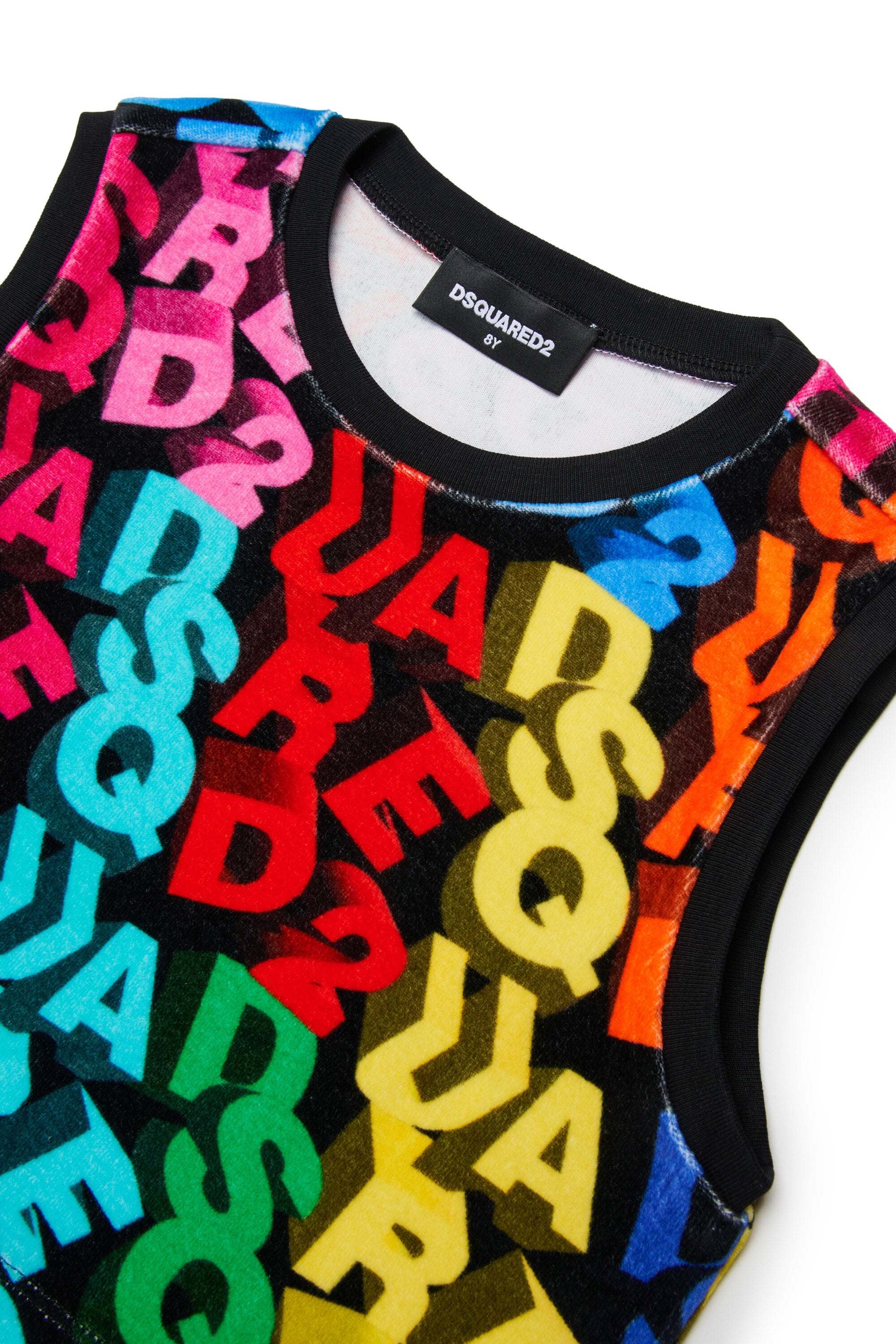 T-shirt smanicata con logo allover colorato