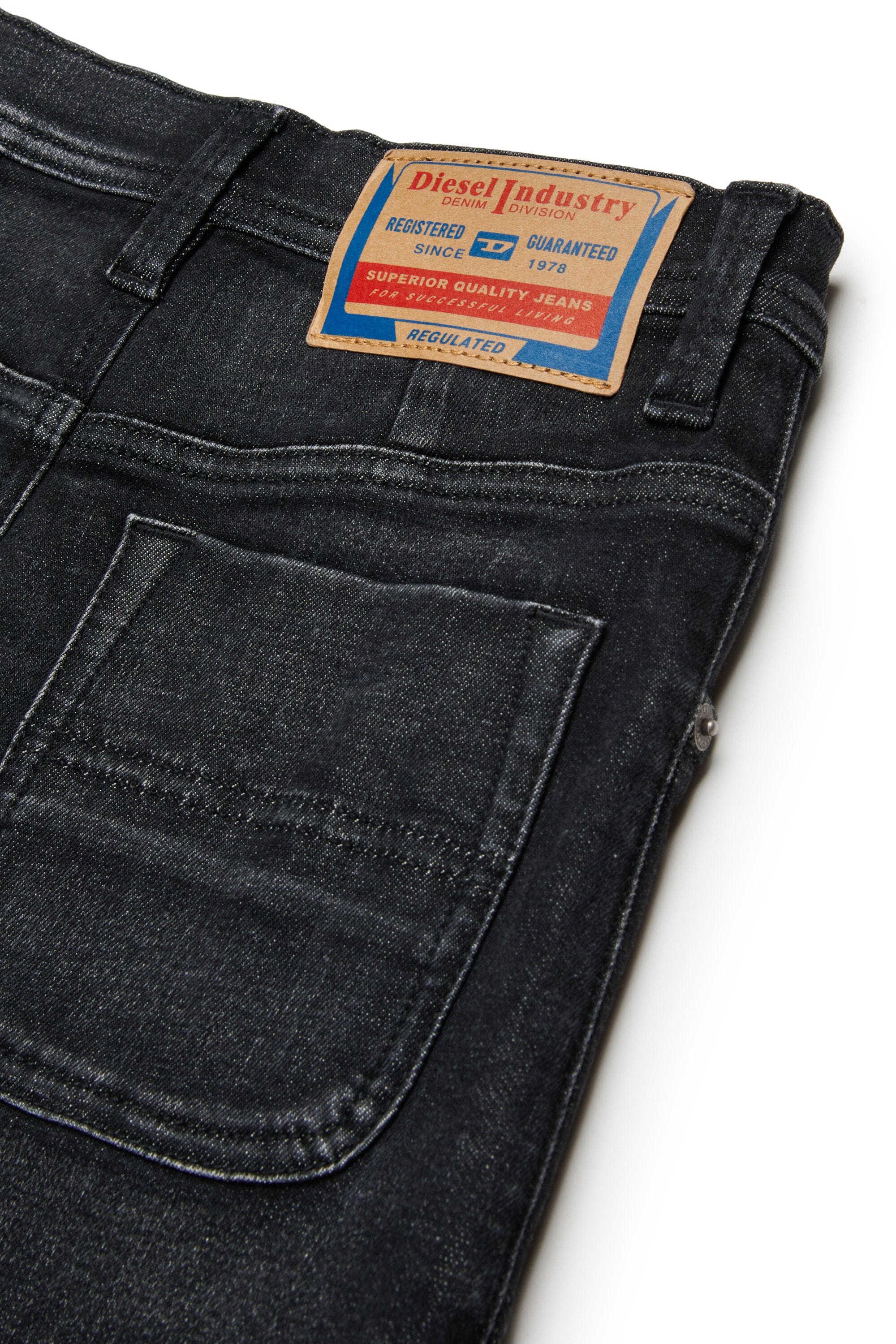 Gonna mini in denim con bottoni