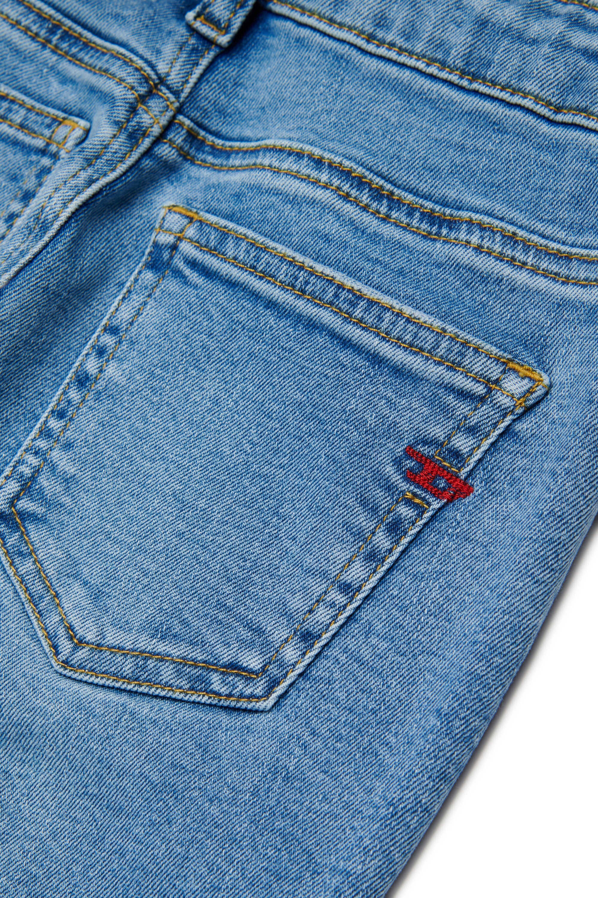 Jeans slim fit lavaggio blu chiaro - 2004