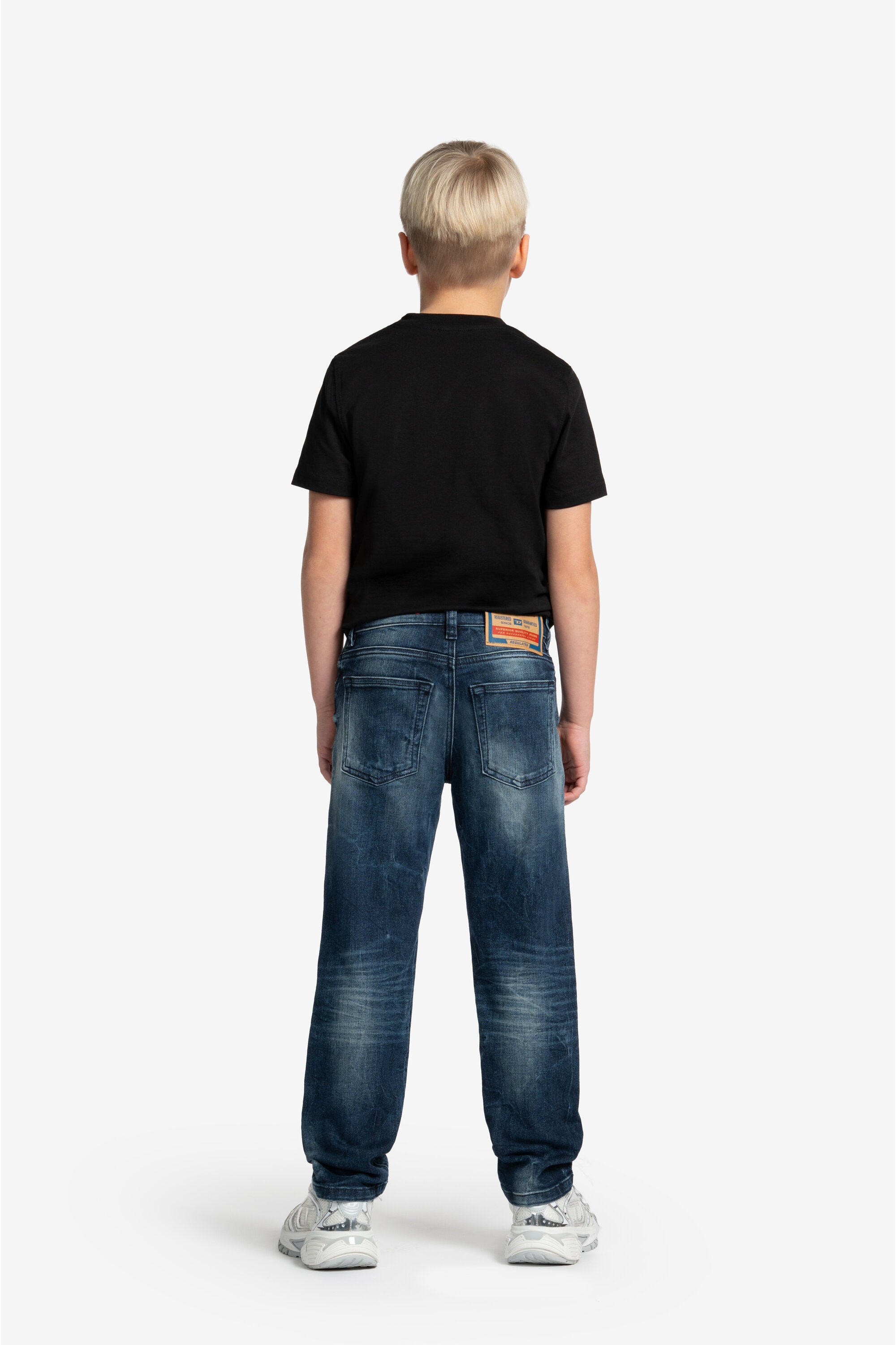 Dunkelblaue regular Jeans mit Brüchen - 2010