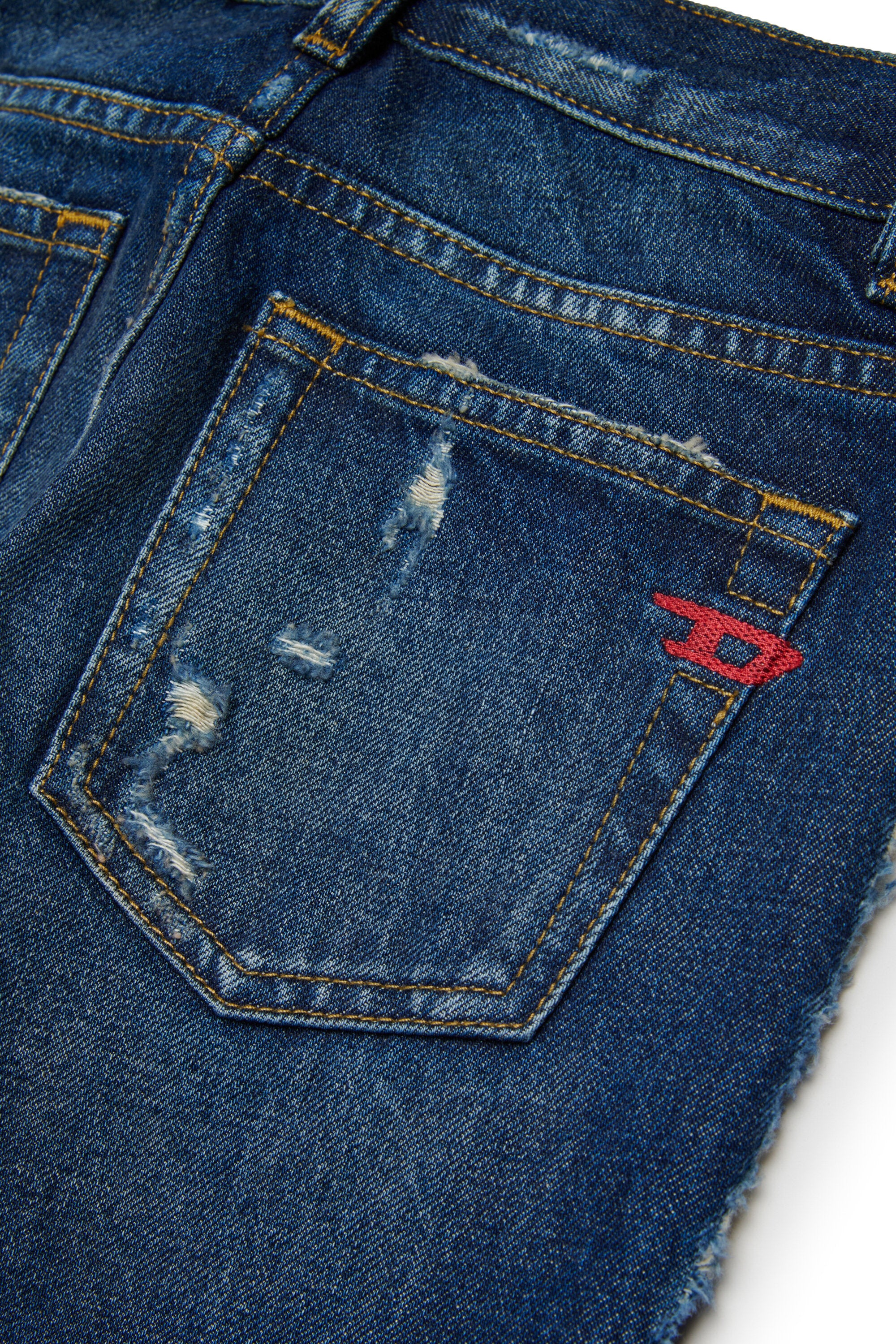 Dunkelblaue regular Jeans mit Destroyed-Effekt - 2020 D-Viker