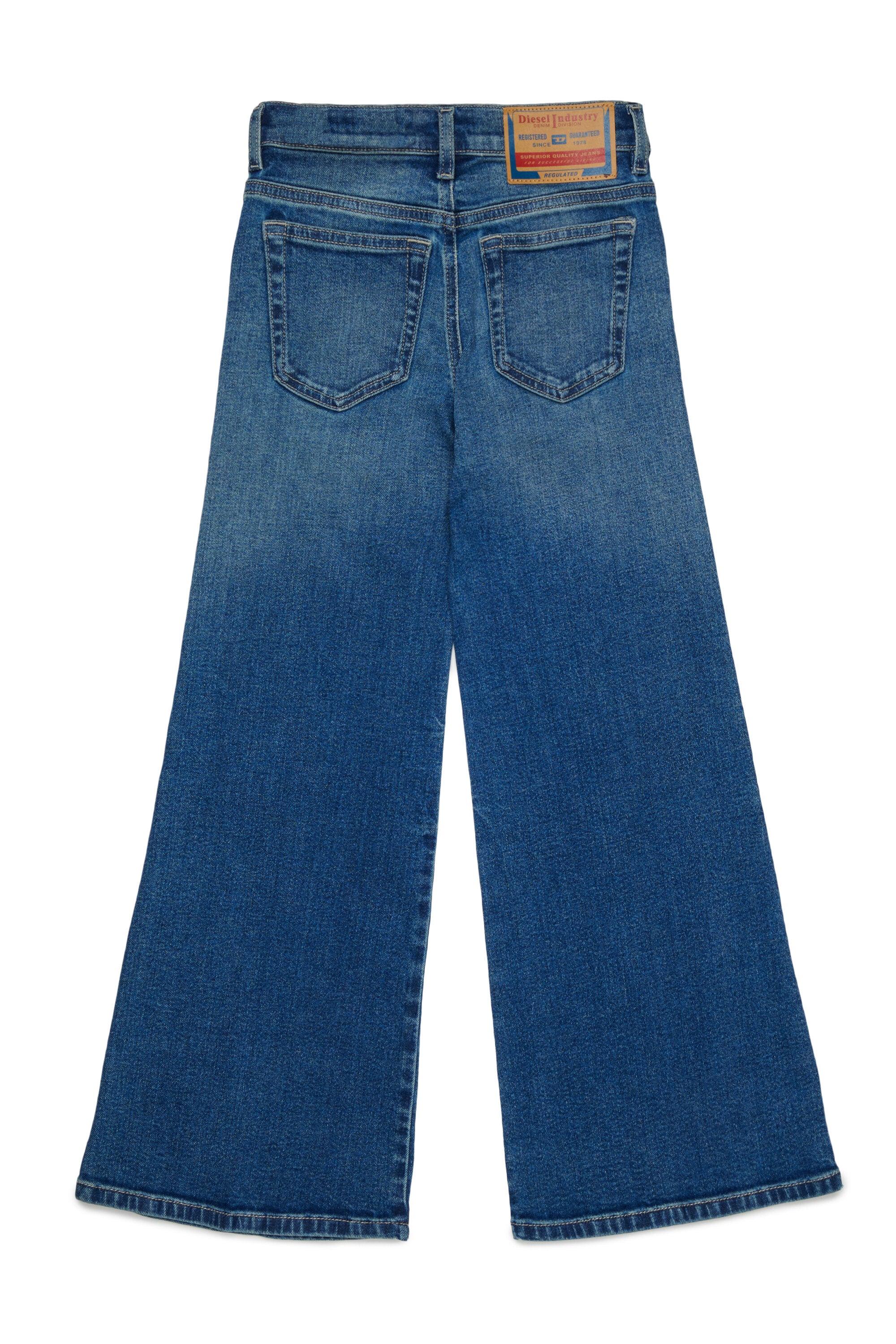 Jeans mit Flare Fit in Mittelblau - 1978