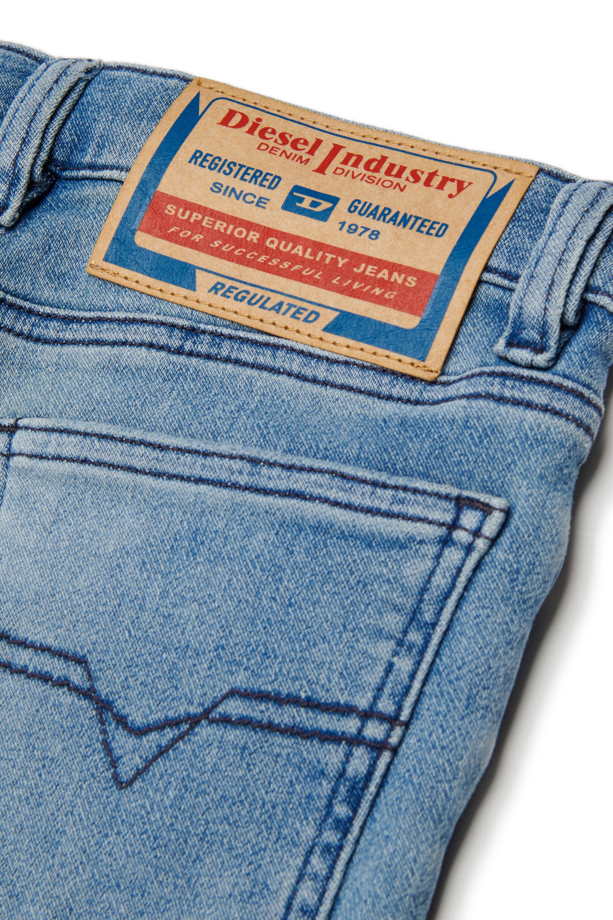 JoggJeans® Slim Fit Hellblaue Waschung - 1995