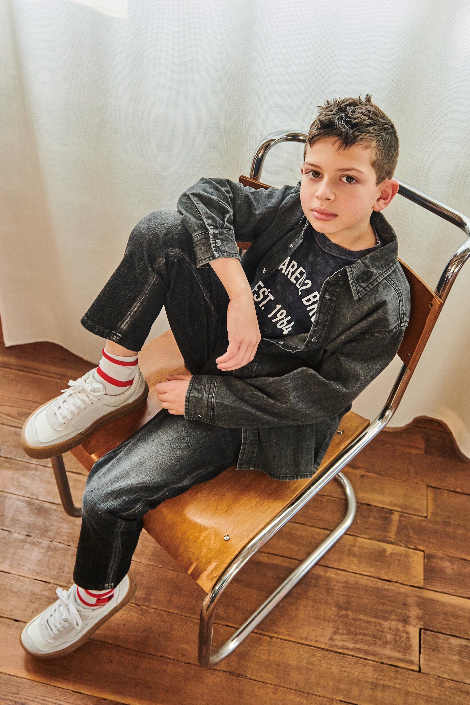 Camicia in denim con maniche lunghe e logo