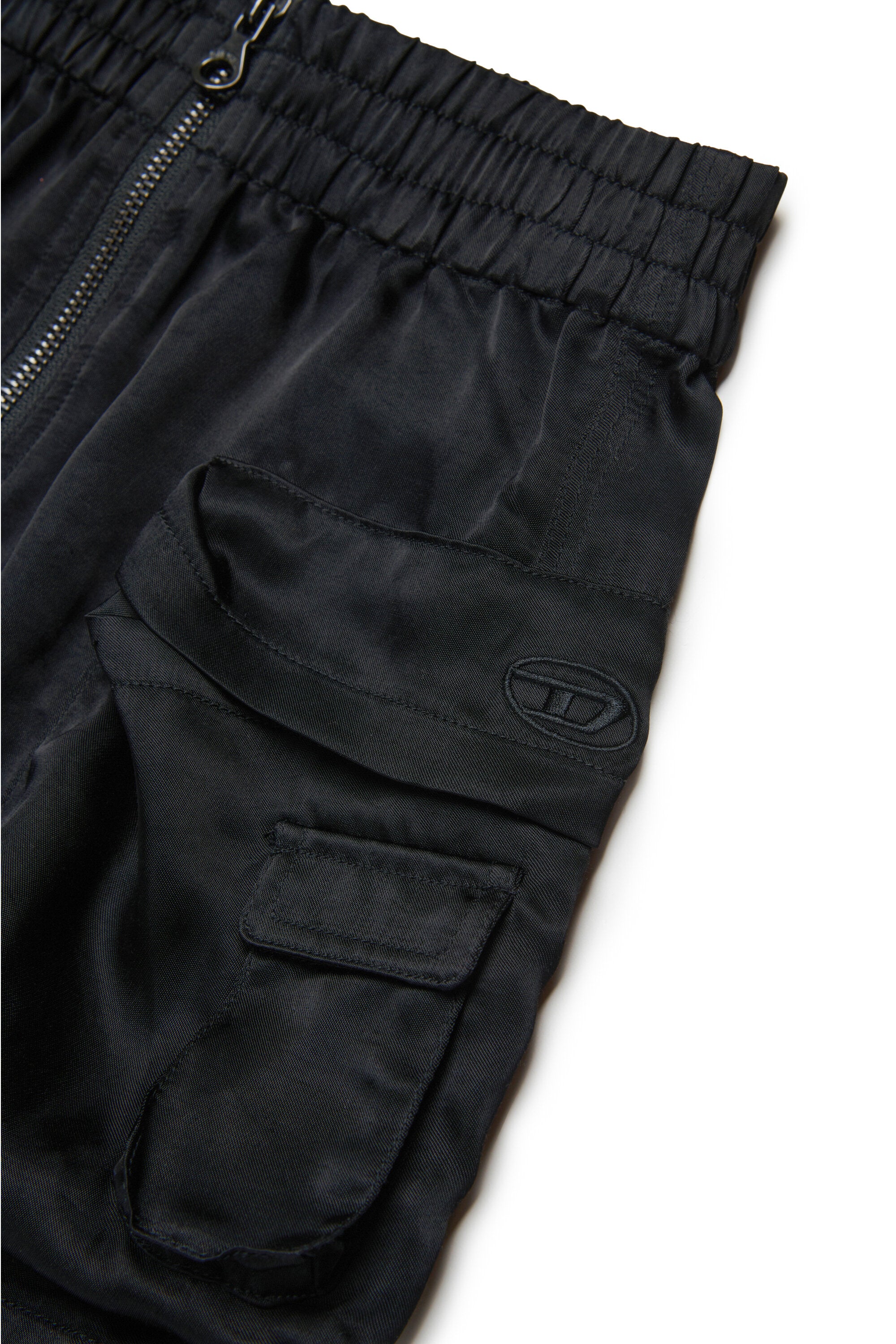 Gonna in satin stile utility