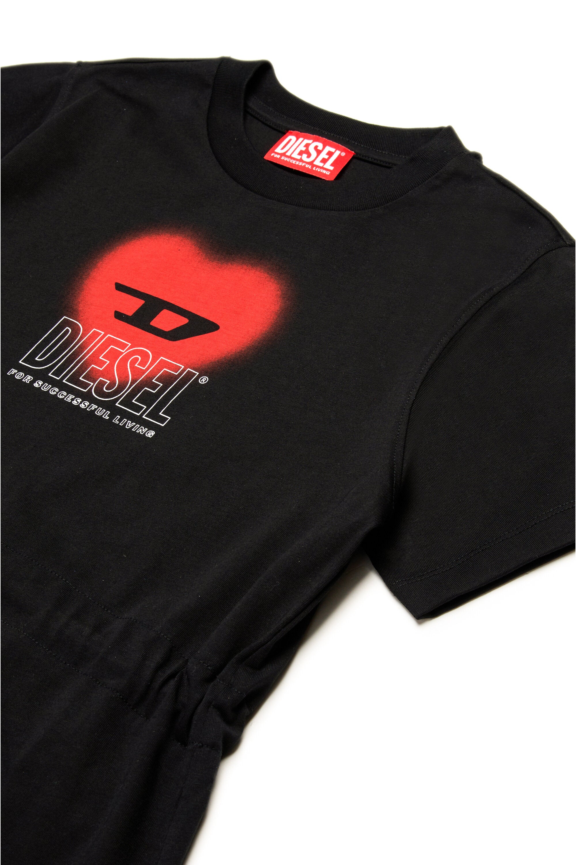 Abito con grafica cuore