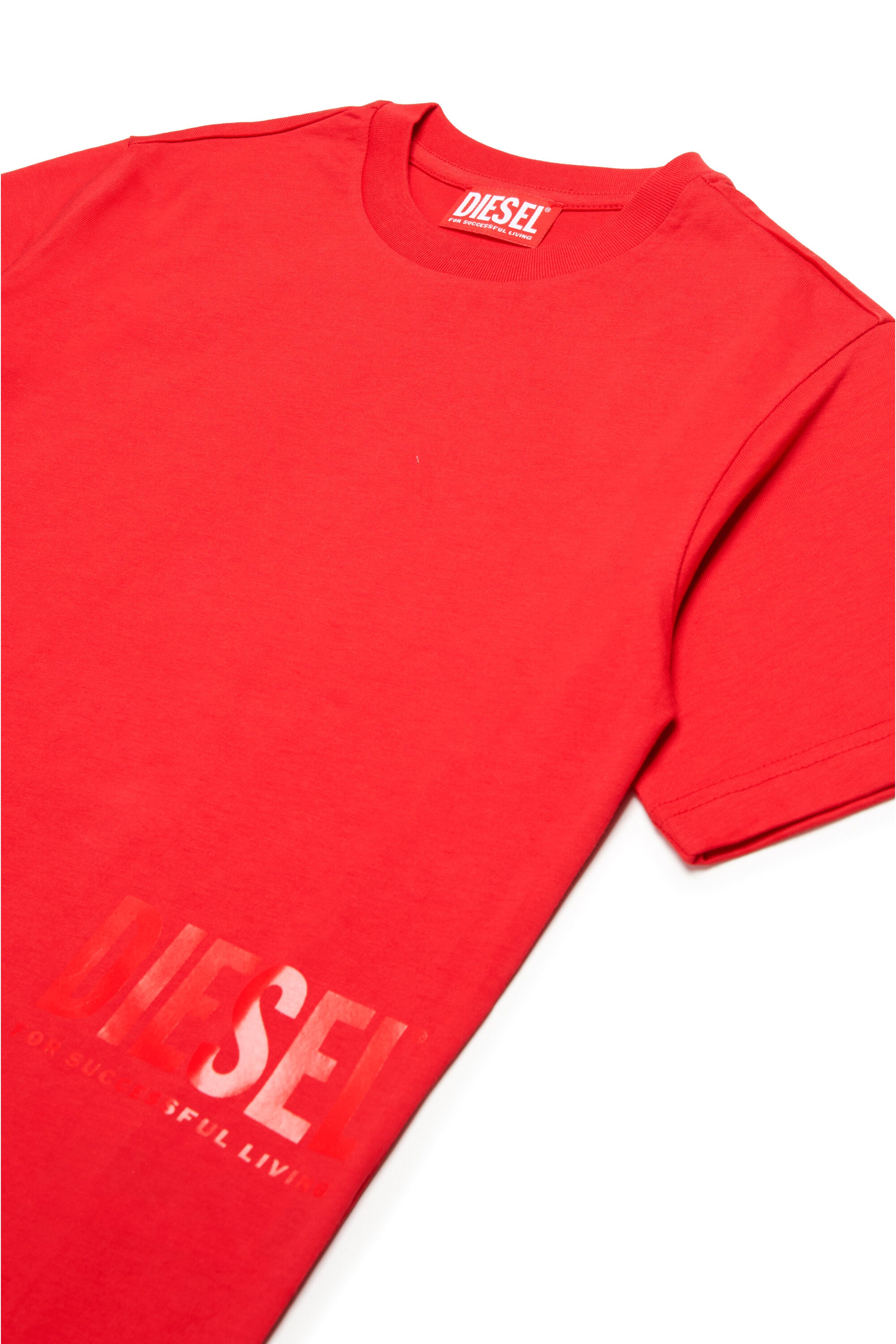T-shirt branded with side logo