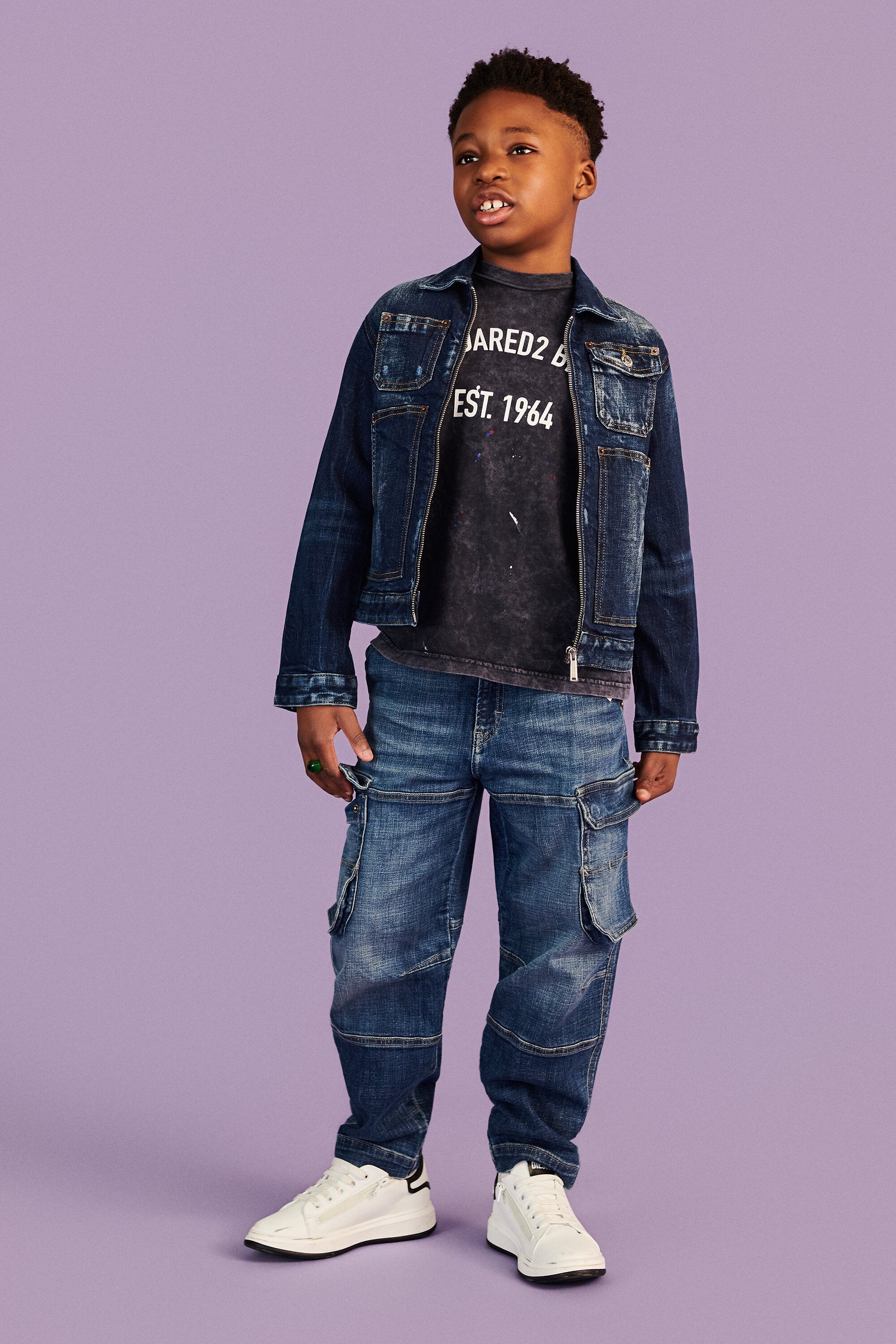 Relaxed fit cargo jeans in medium blue wash - D-Dave