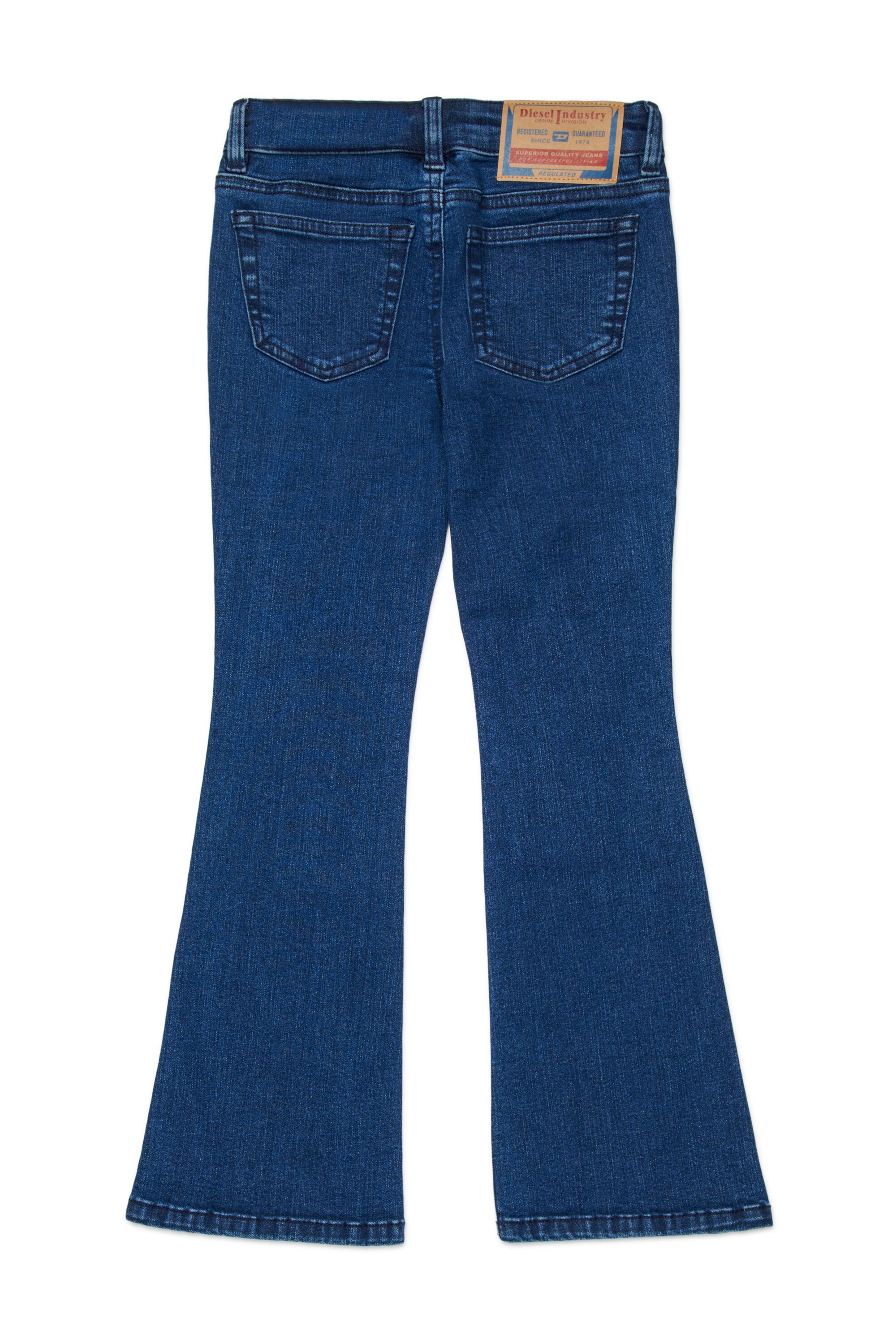 Bootcut-Jeans mit Flare Fit in Mittelblau – D-Arry