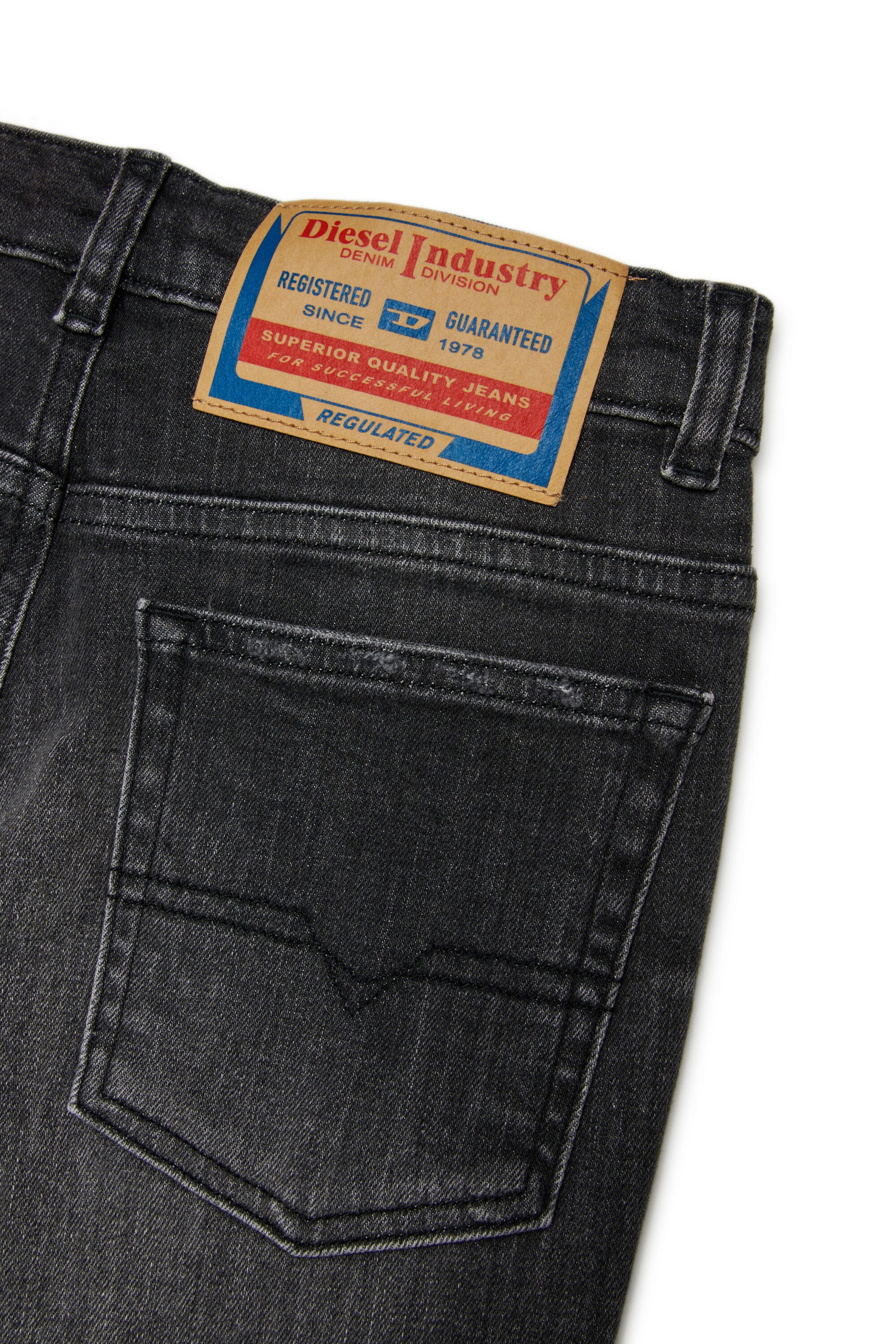 Jeans relaxed grigio scuro con strappi - D-Maki