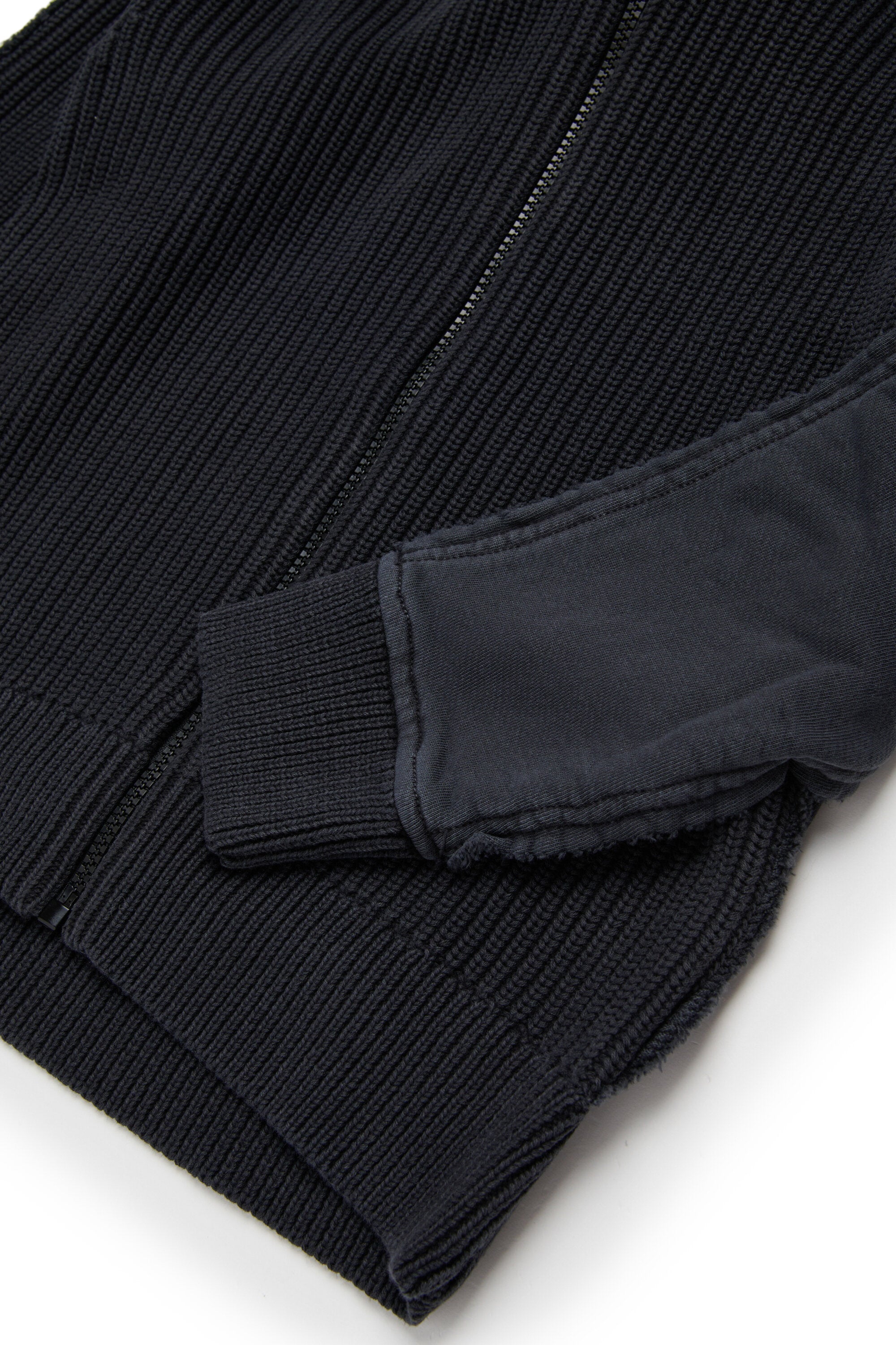 Knitsweater and hooded sweatshirt