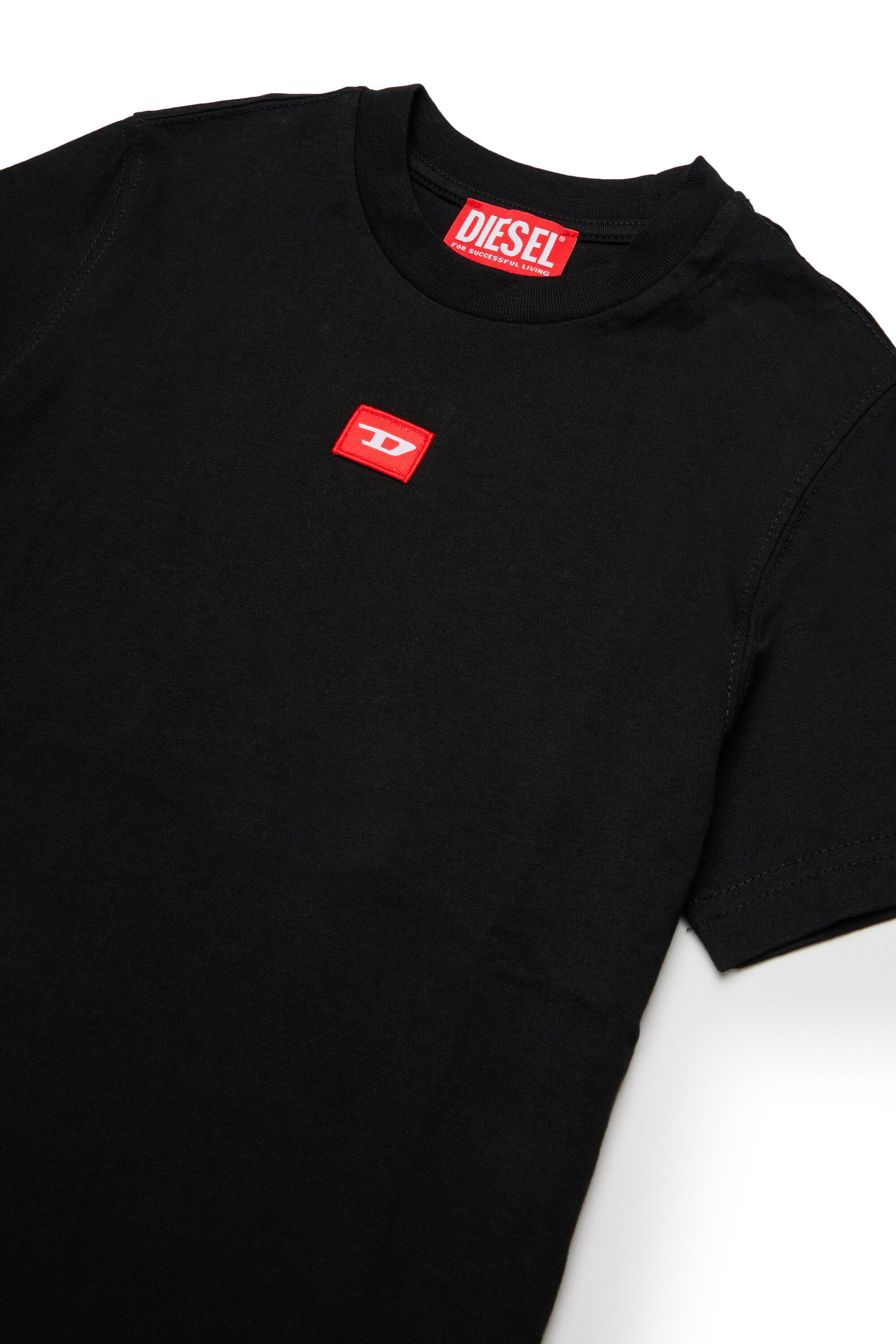 T-shirt in jersey con patch D rossa