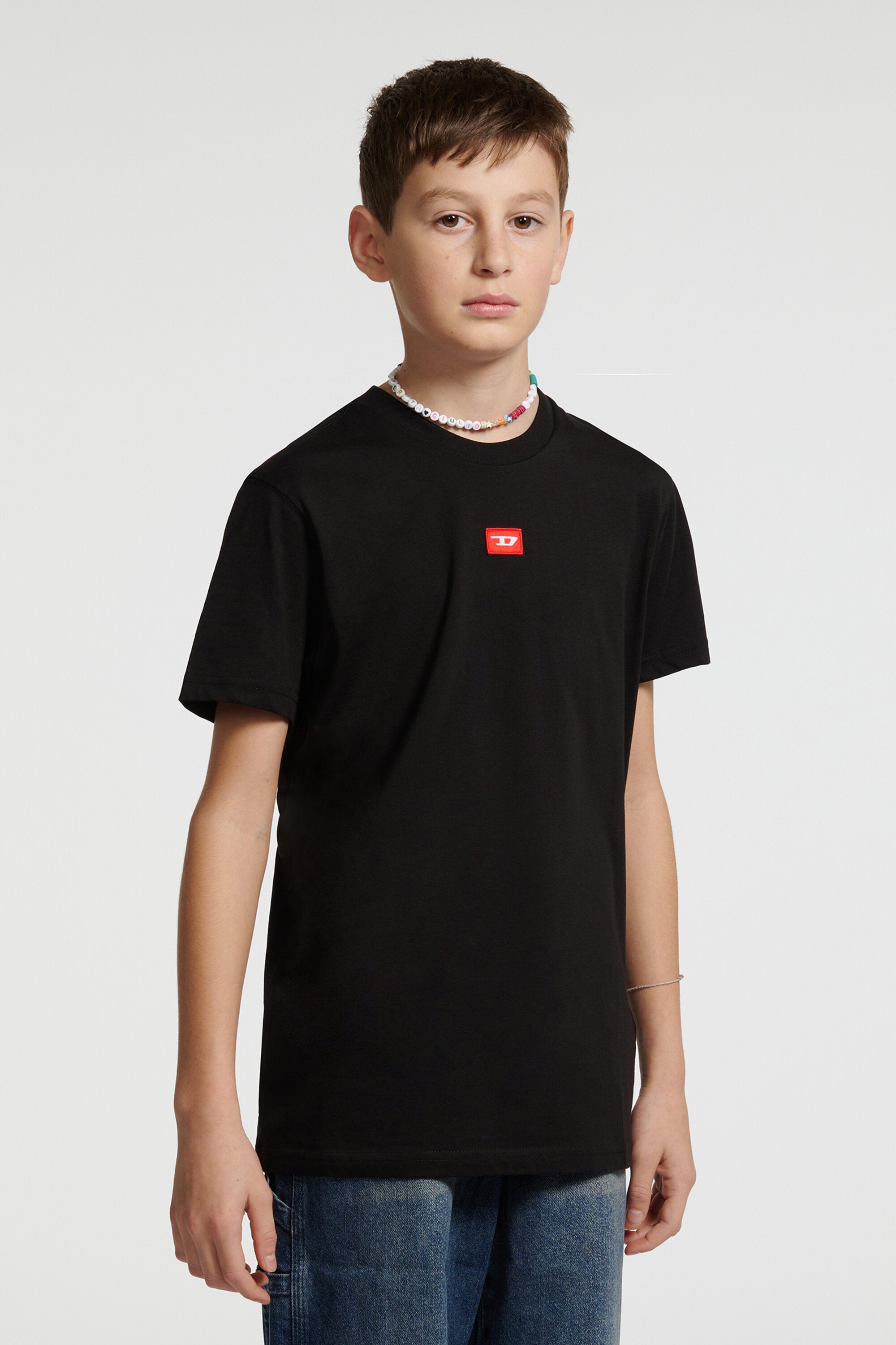 Jersey-T-Shirt mit rotem "D"-Aufnäher