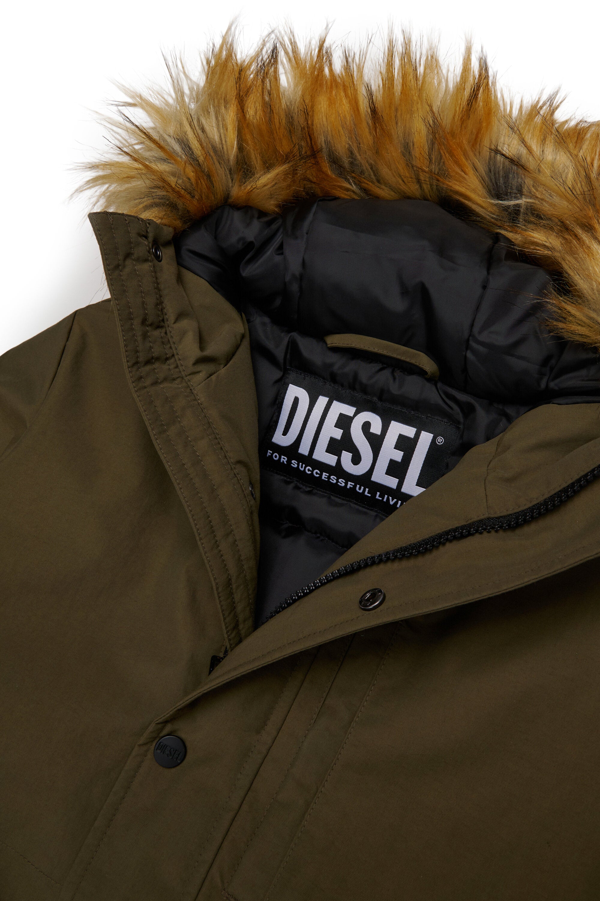 Chaqueta acolchada con capucha de piel sintética