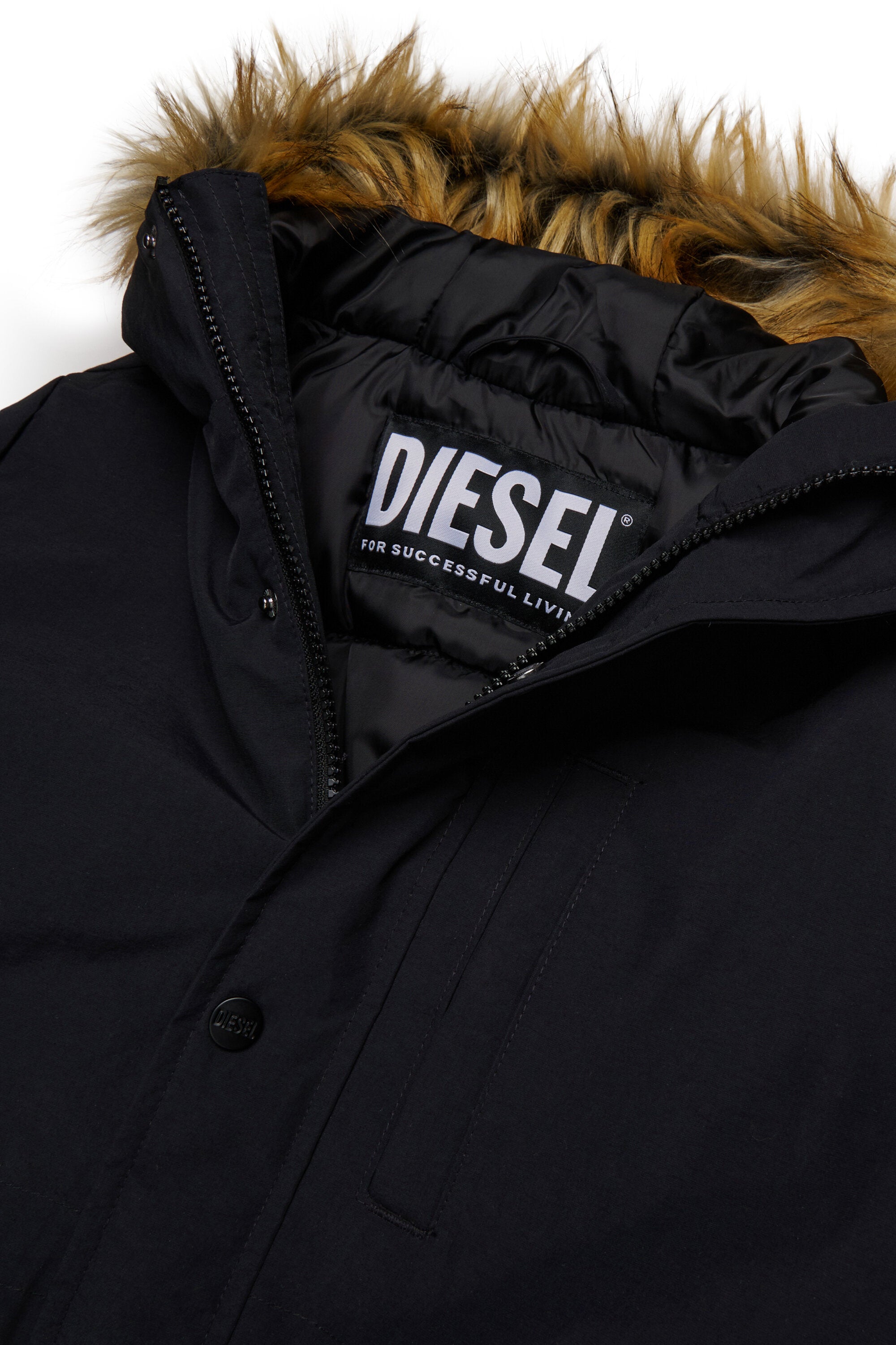 Veste matelassée avec capuche en fausse fourrure