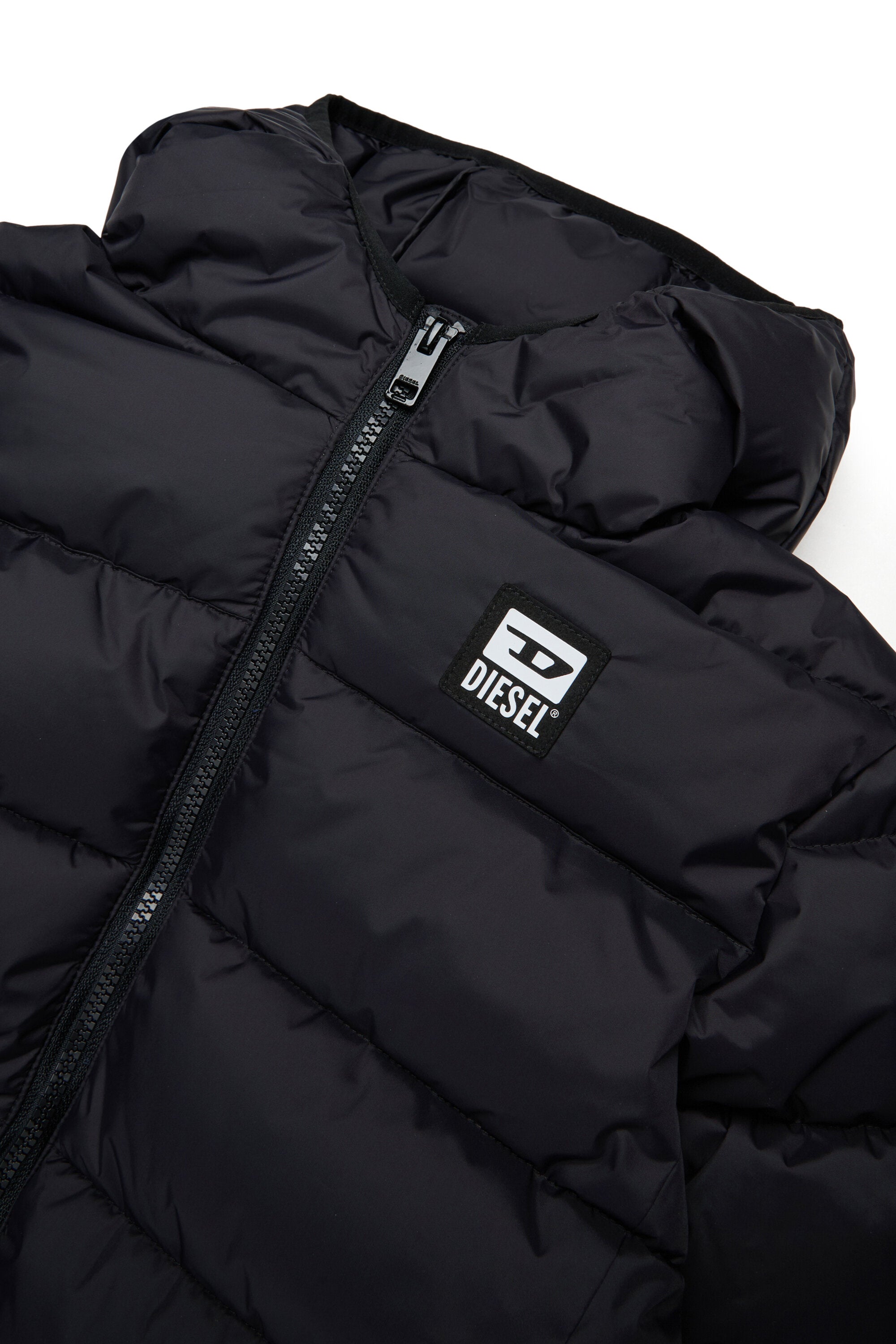 Steppjacke mit Logo