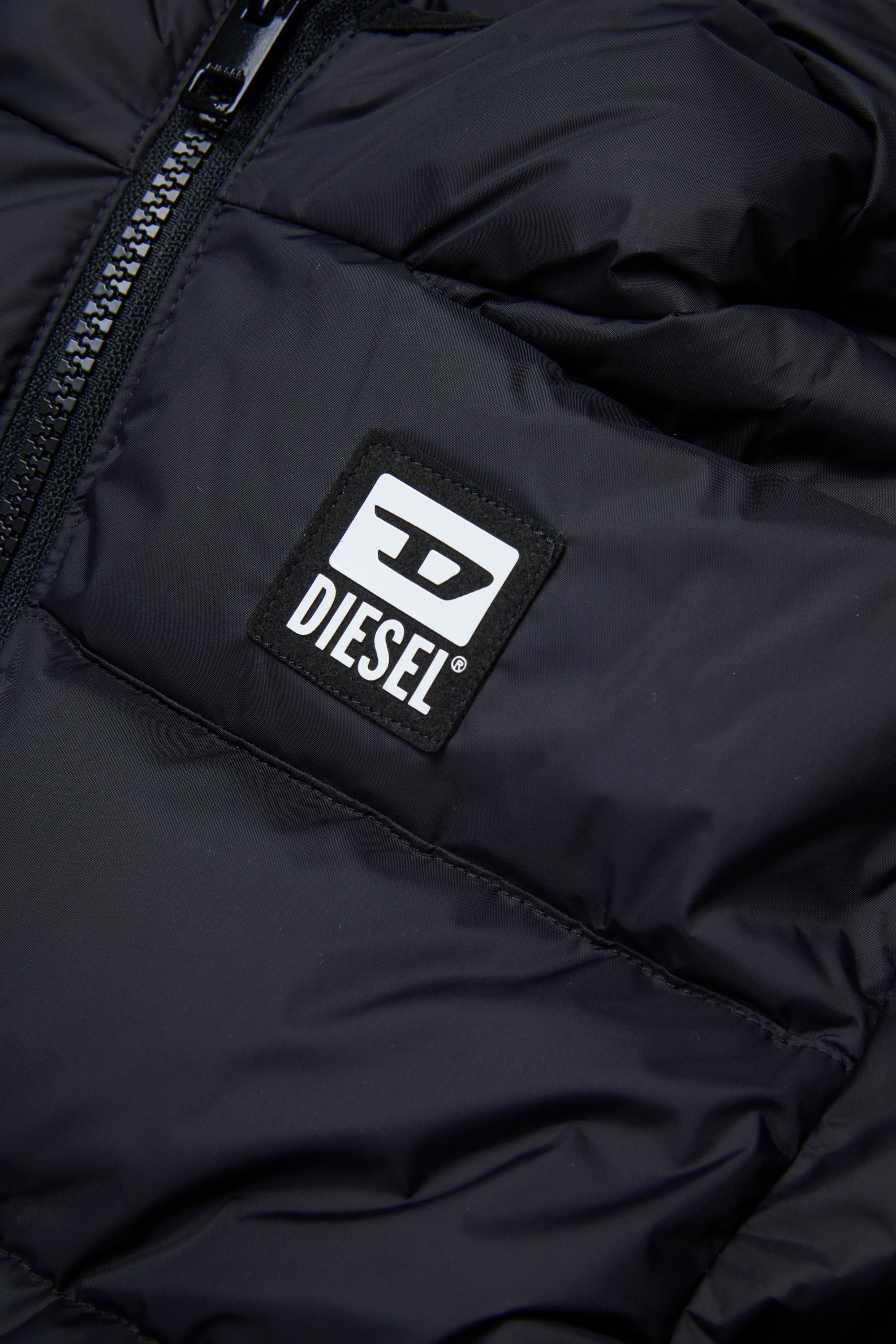 Padded jacket with logo