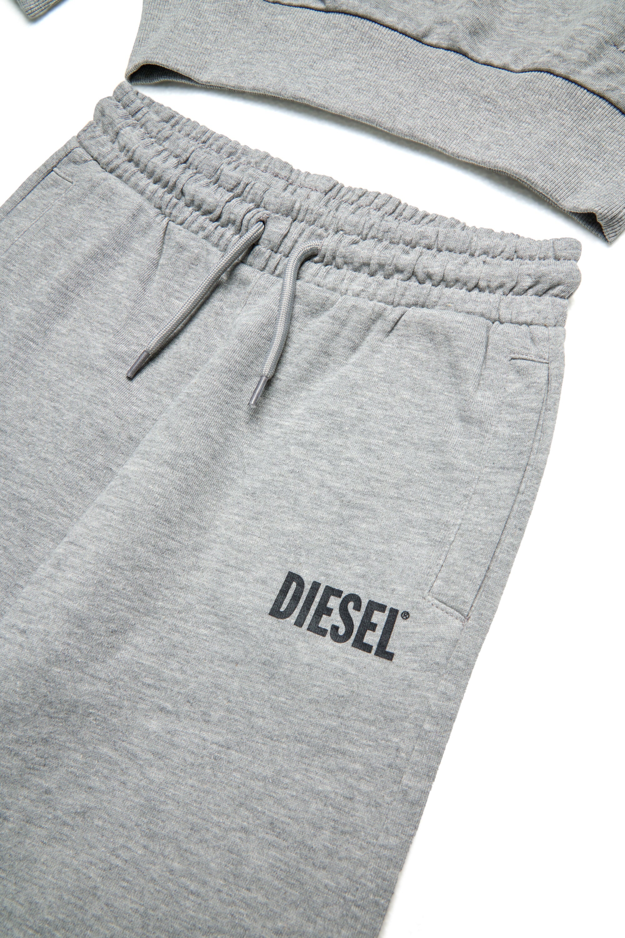 Trainingsanzug mit Diesel-Logo