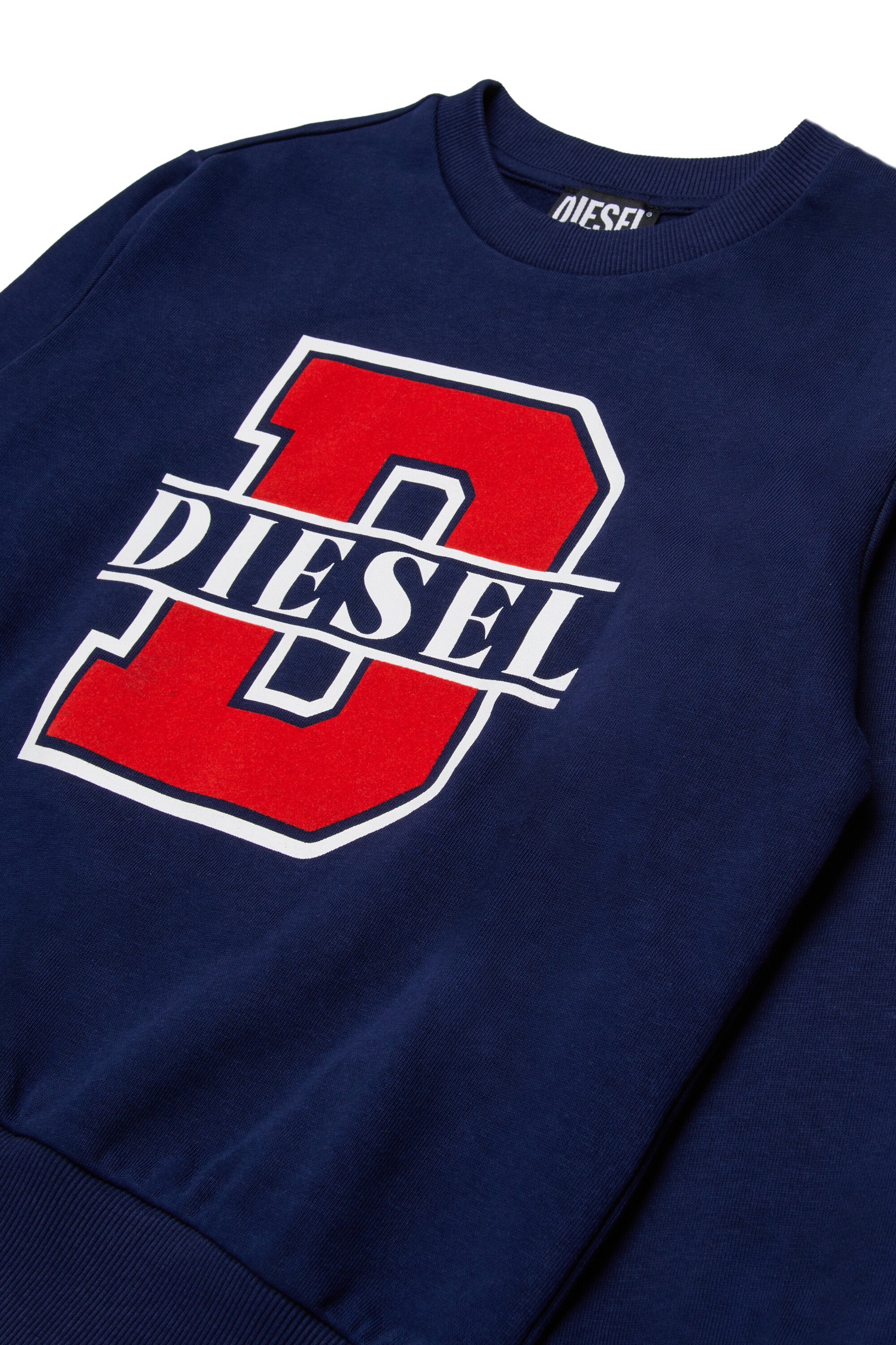 Sweatshirt mit D-Logo