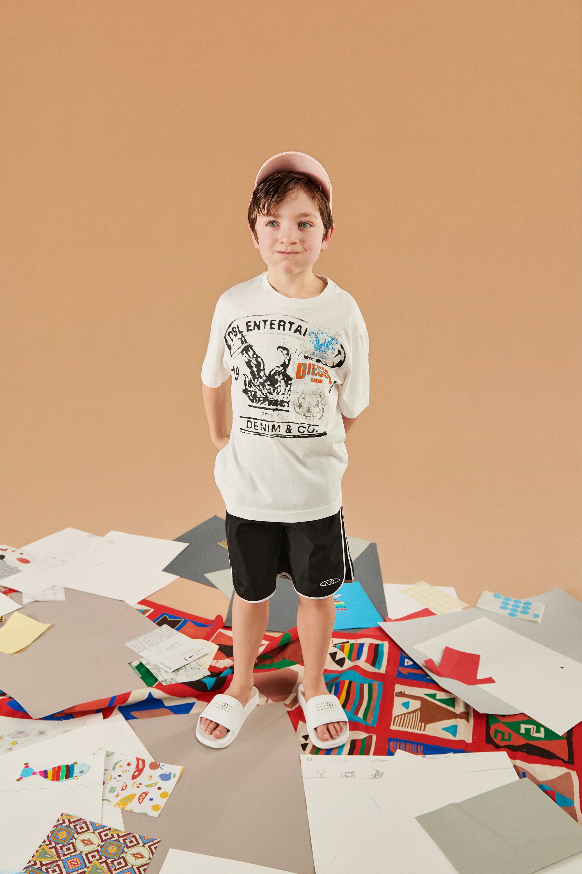 T-shirt con logo stampato