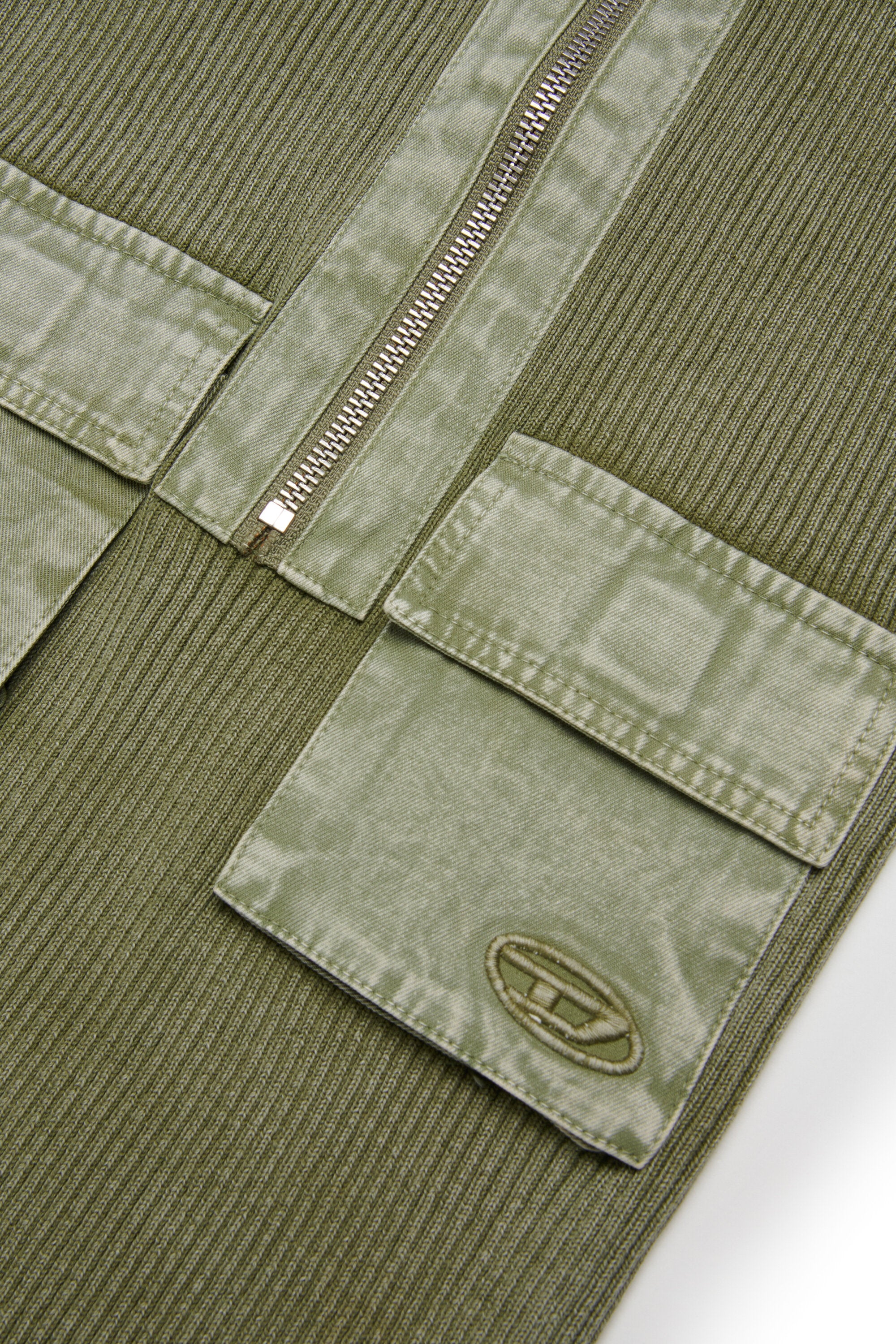 Abito smanicato con tasche applicate