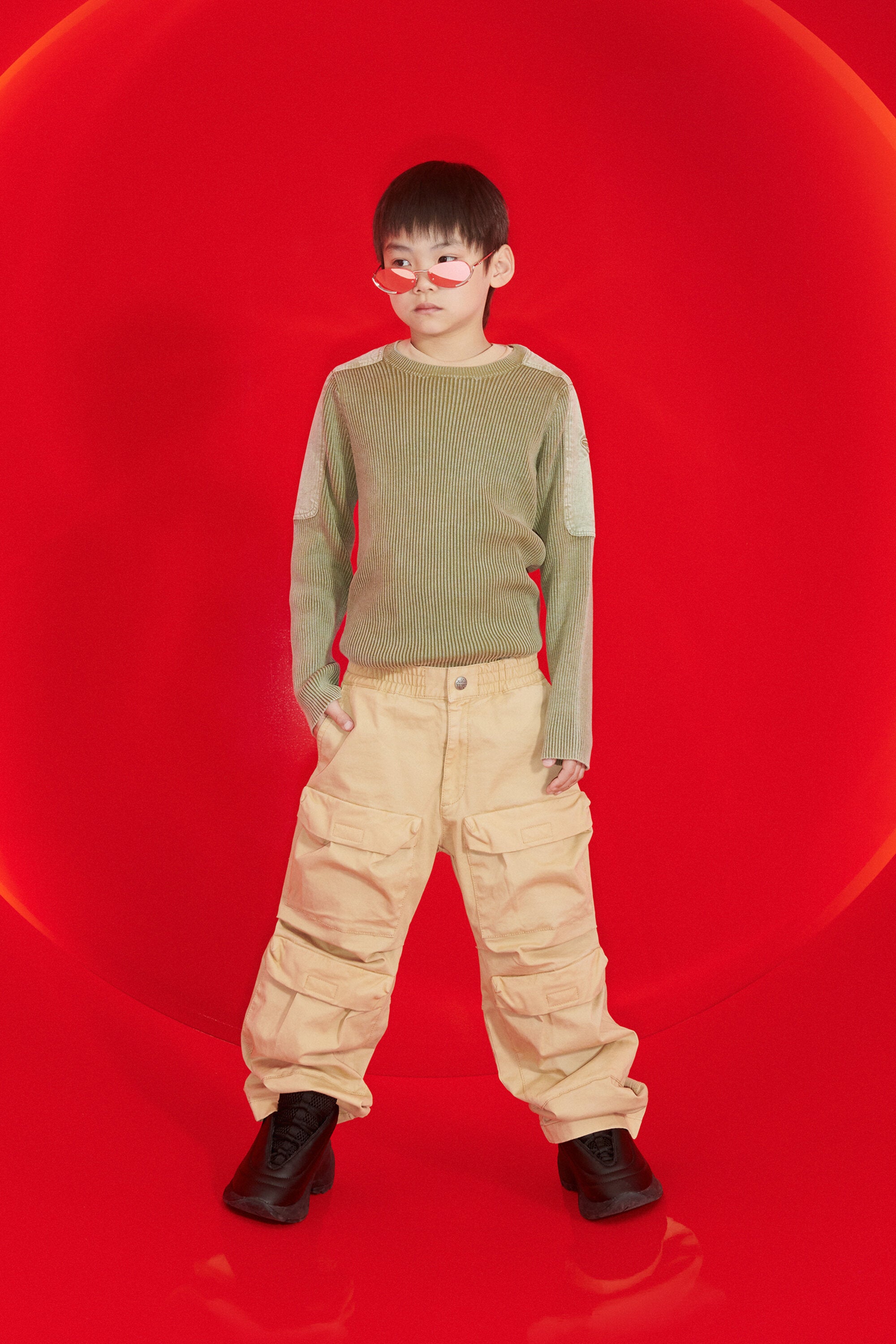 Pull ras-du-cou côtelé avec logo