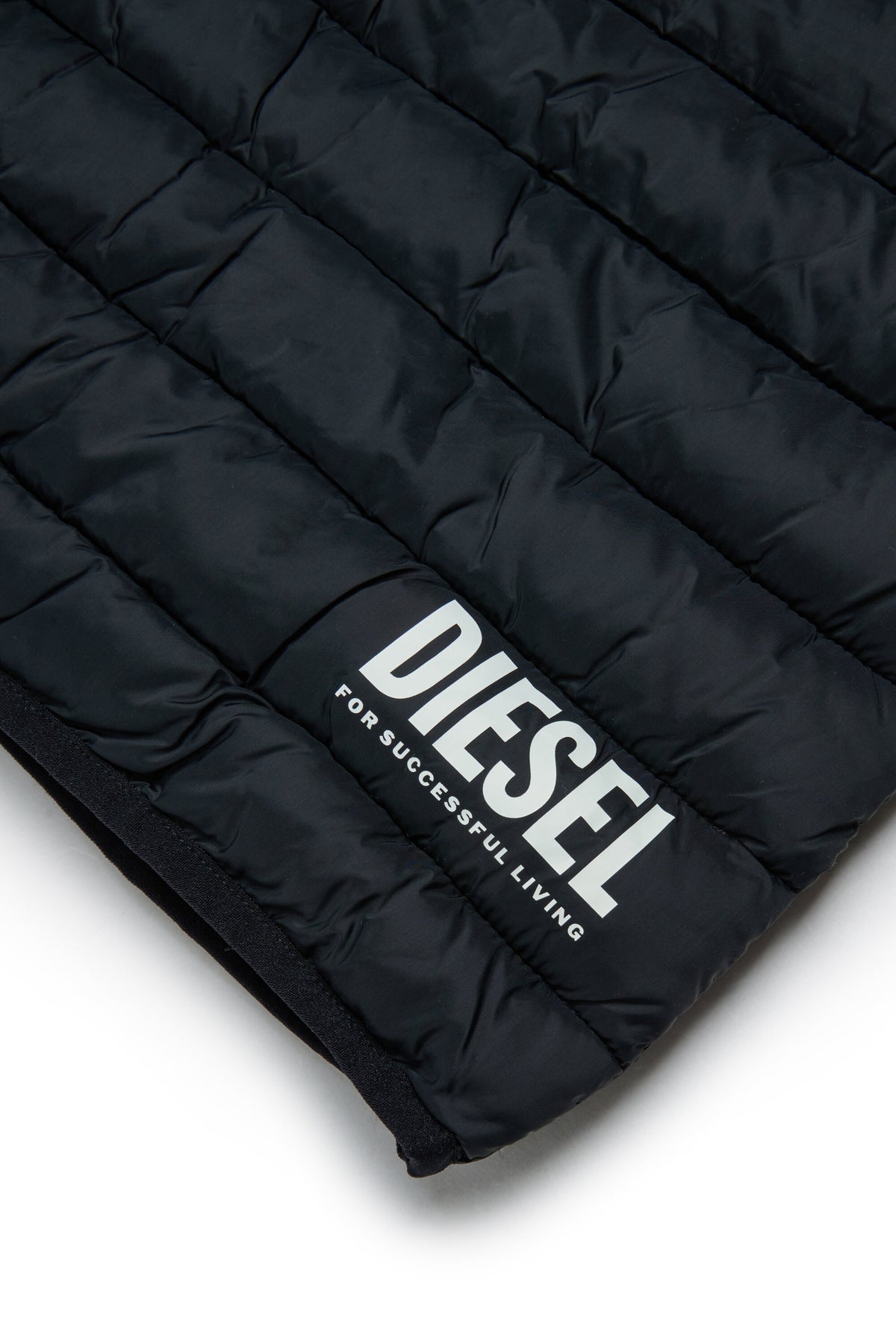 Chaqueta acolchada con logotipo estampado