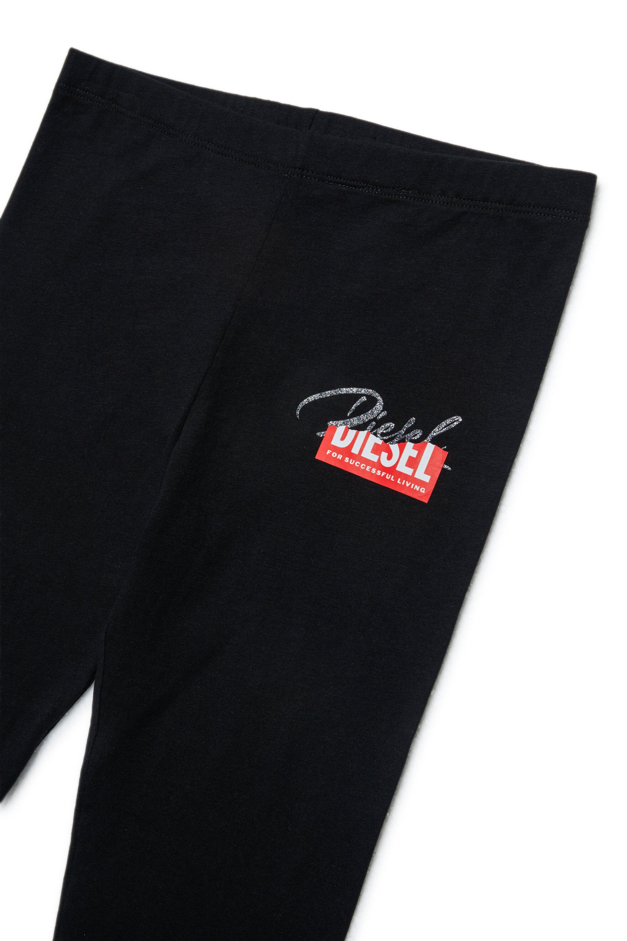 Combinaison avec logo