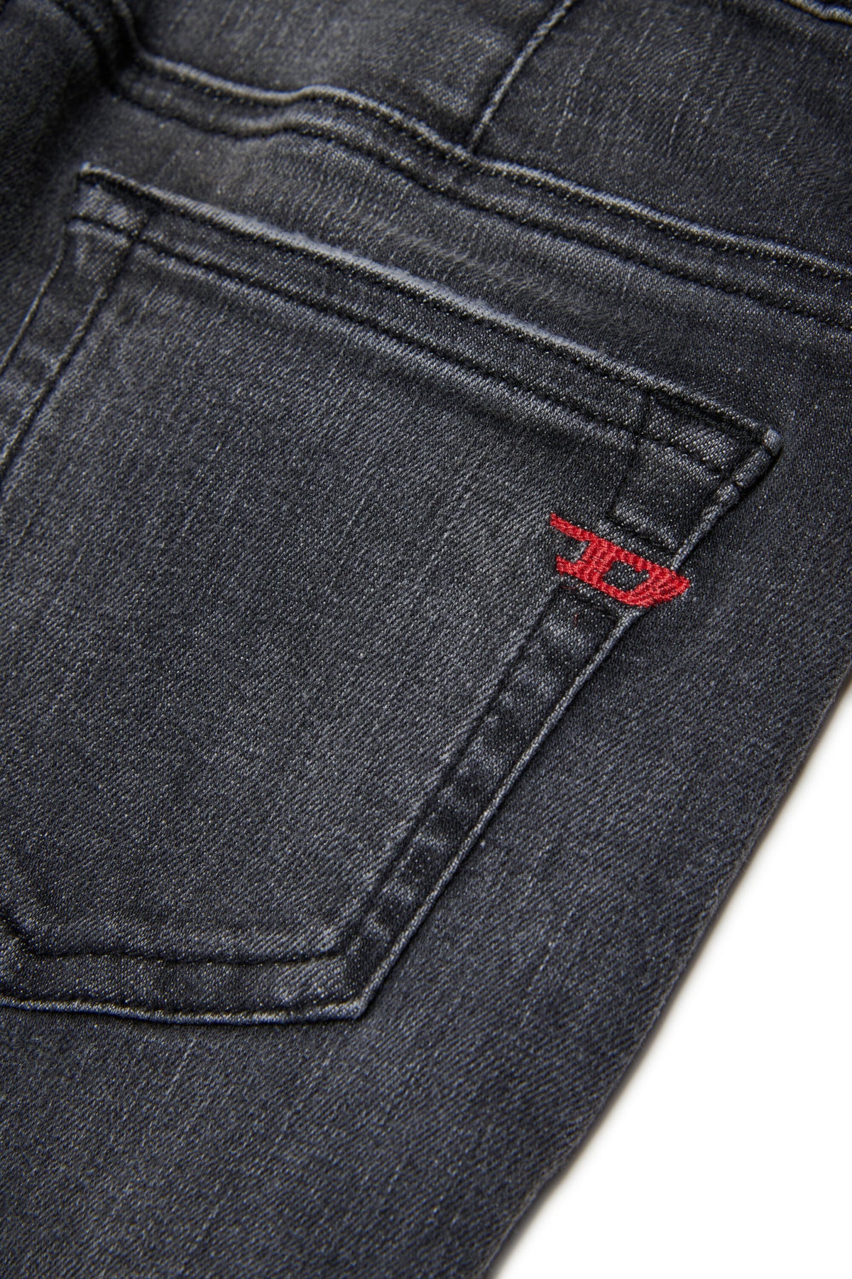 Jeans Regular-Passform in grauer Waschung - D-Ilia