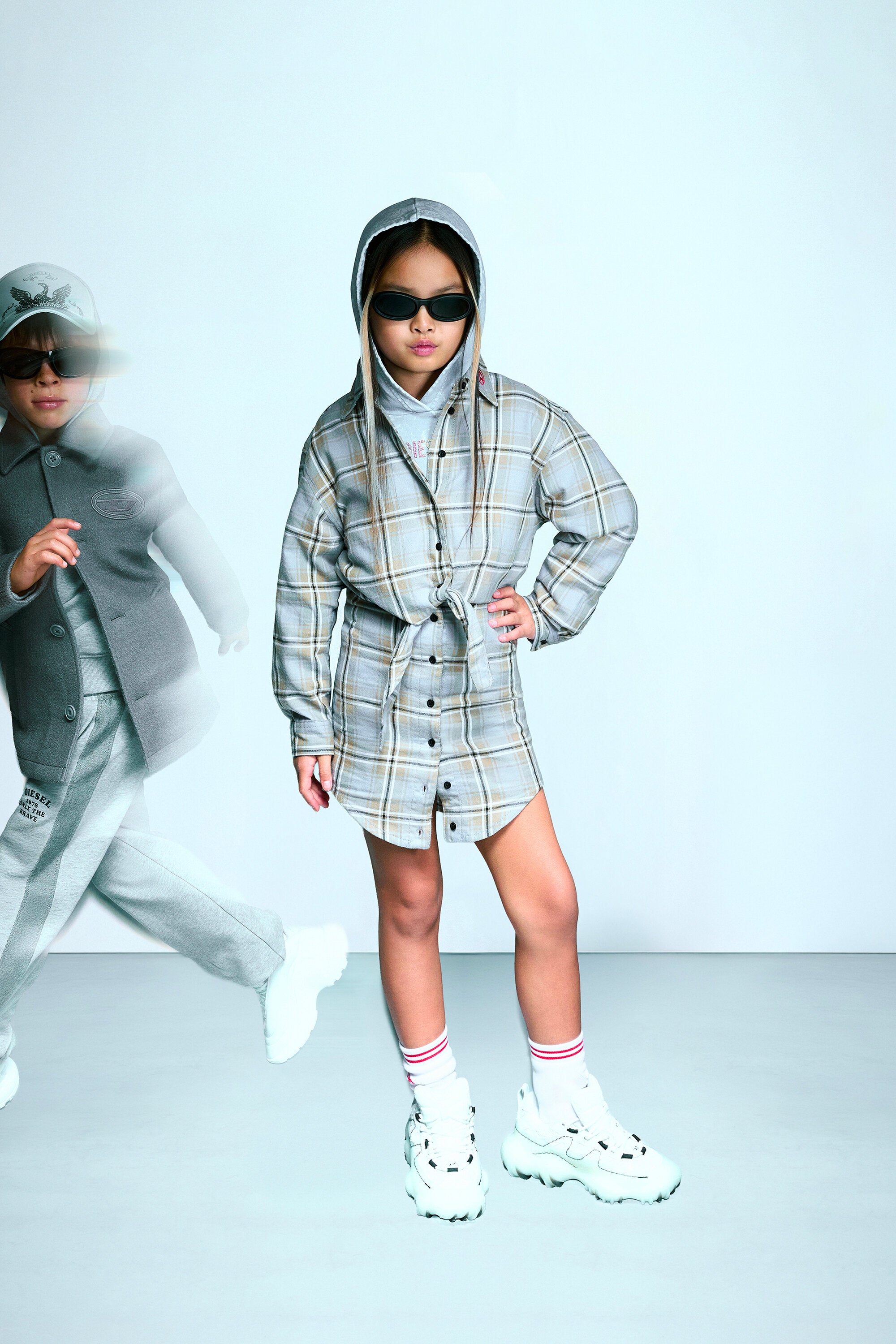 Robe chemisier à carreaux avec logo