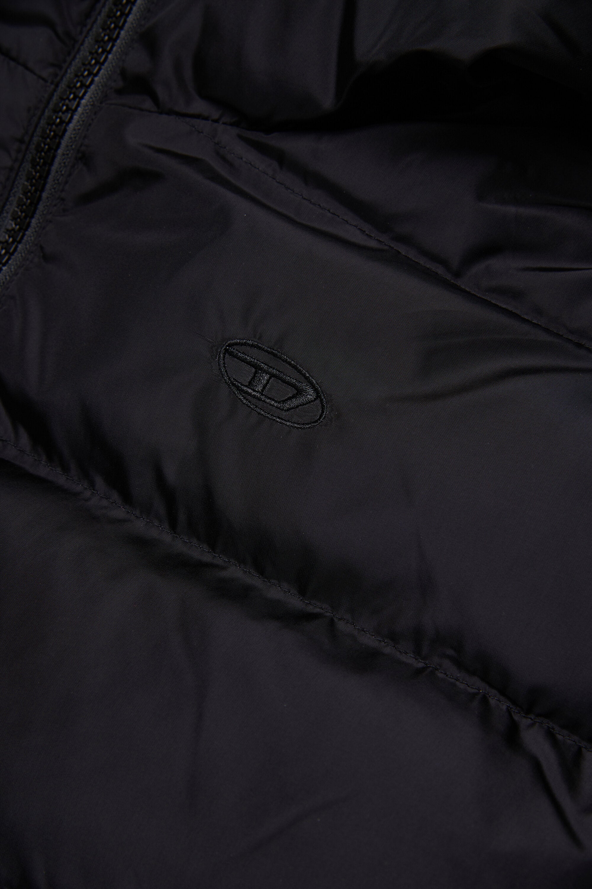 Padded jacket with printed logo