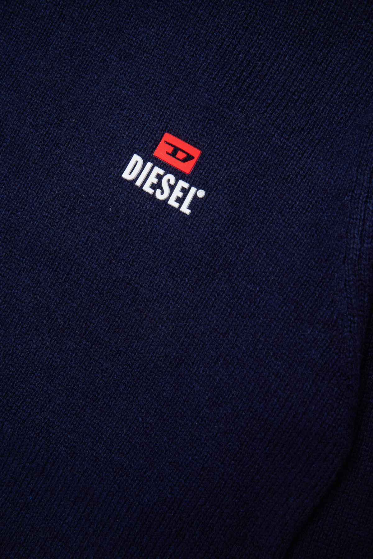 Pull ras du cou avec logo