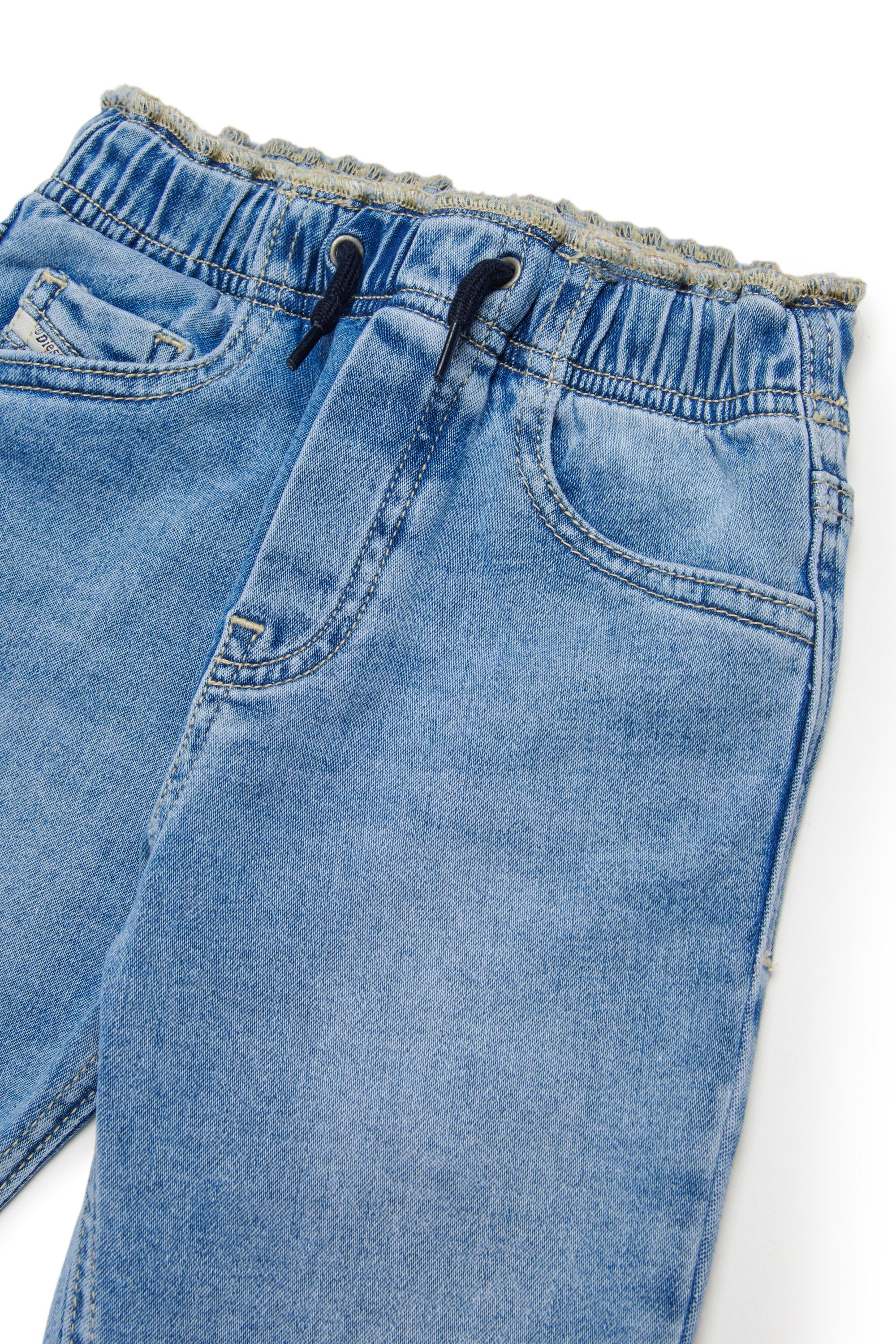 JoggJeans® relaxed fit with light blue wash - D-Marcie