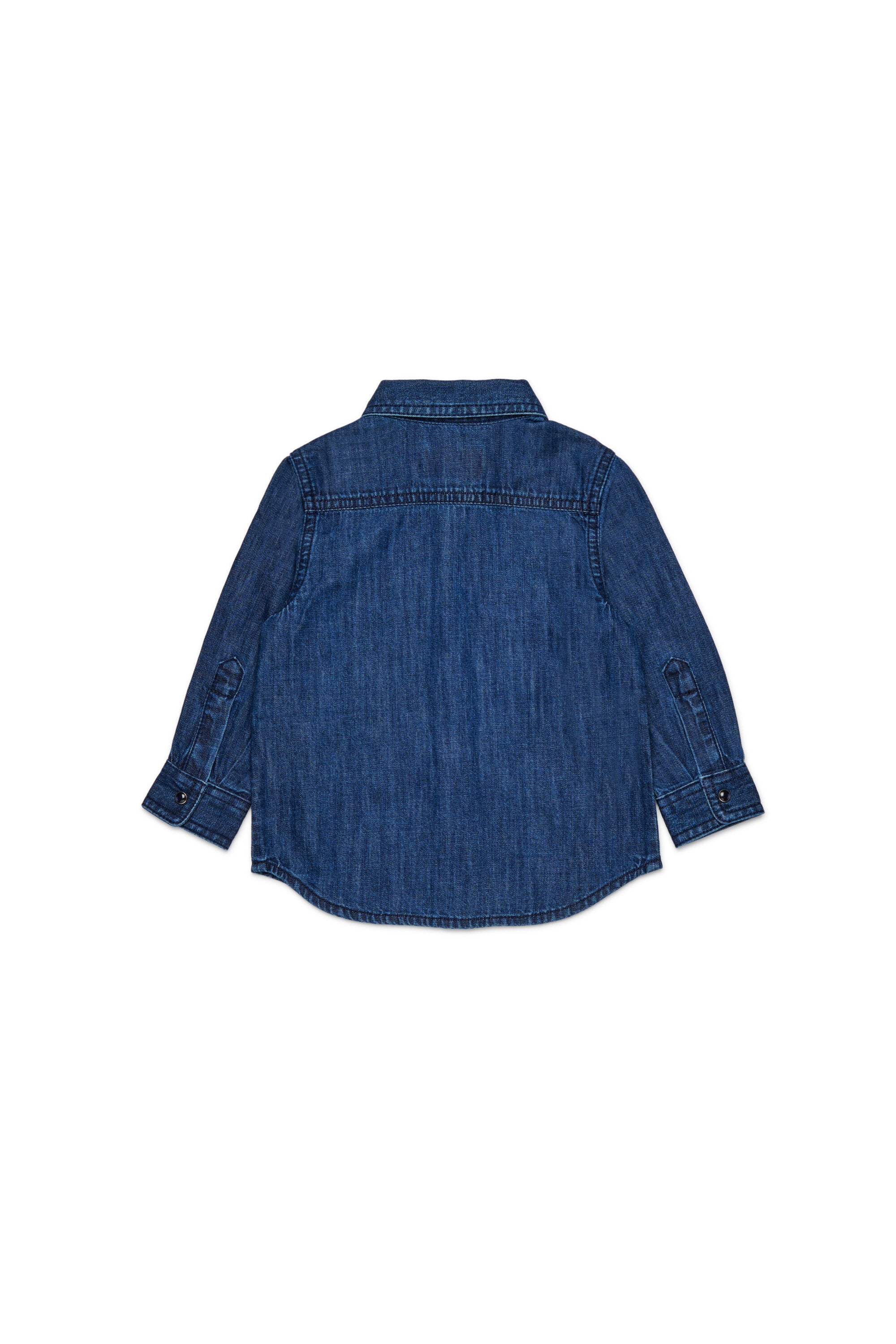 Chemise en denim bleu clair avec "D" brodé