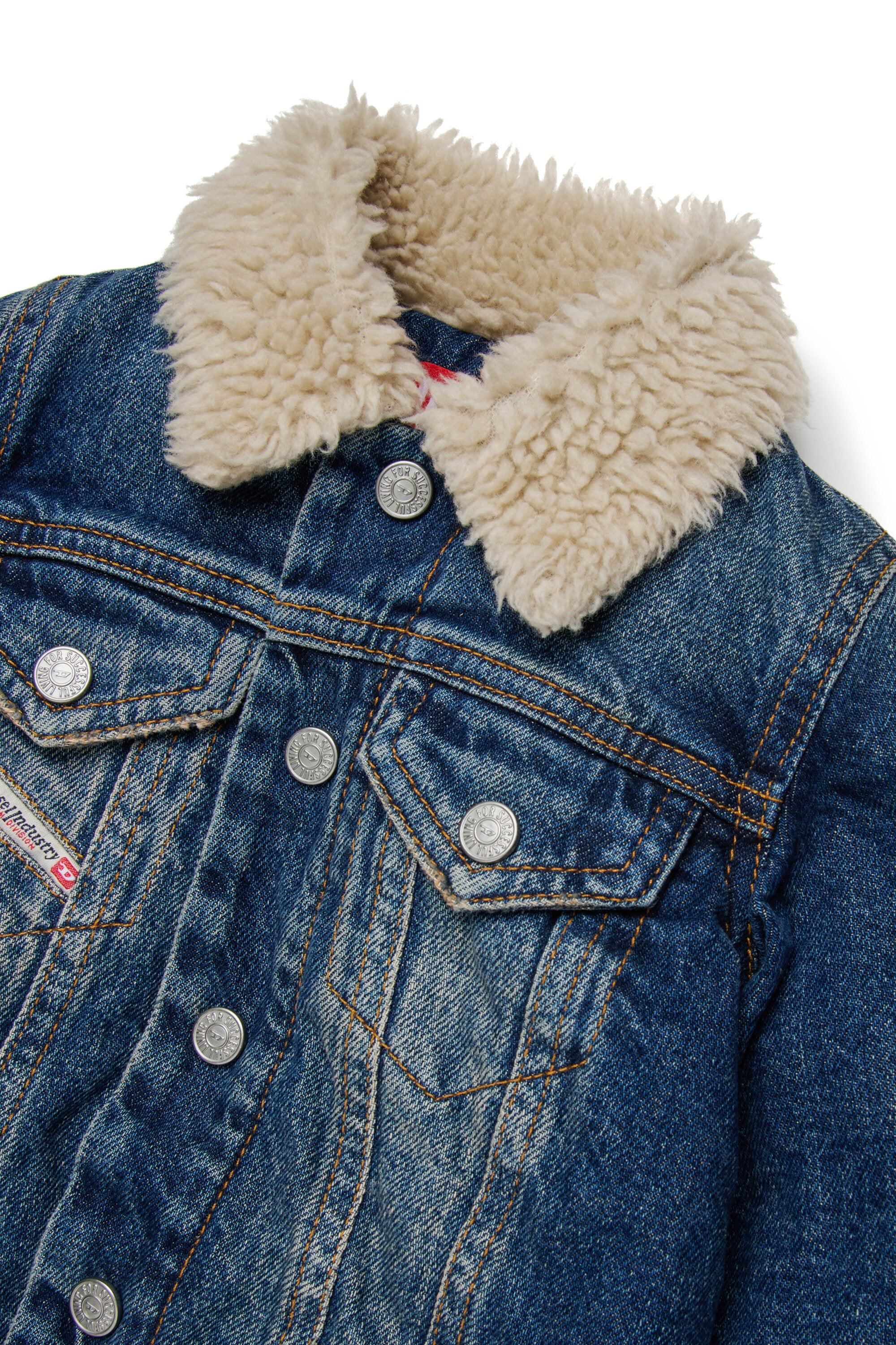 Veste camionneur en denim à effet sale avec intérieur en peluche