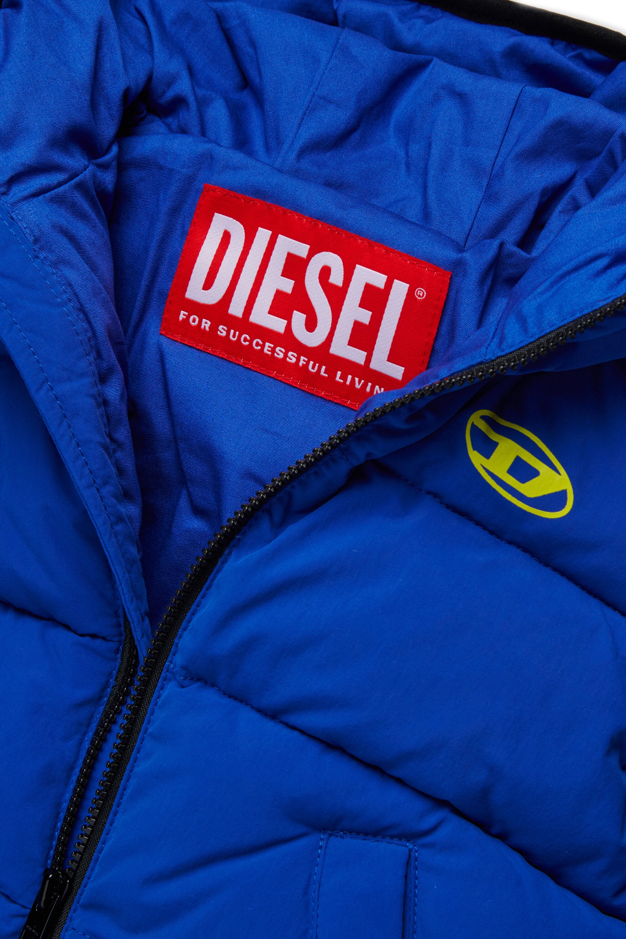 Veste courte matelassée avec logo Oval D