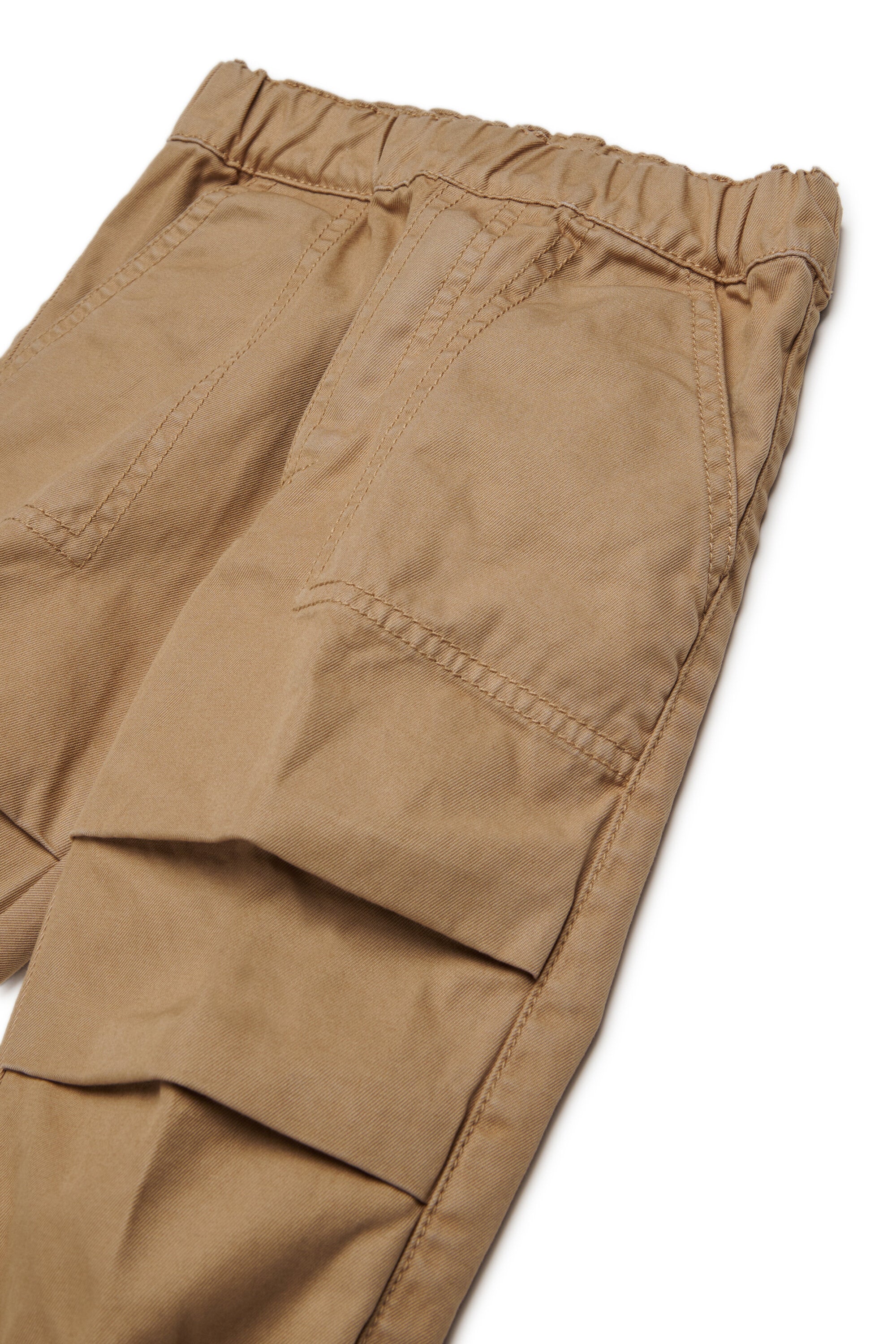 Pantalon chino avec coutures ergonomiques