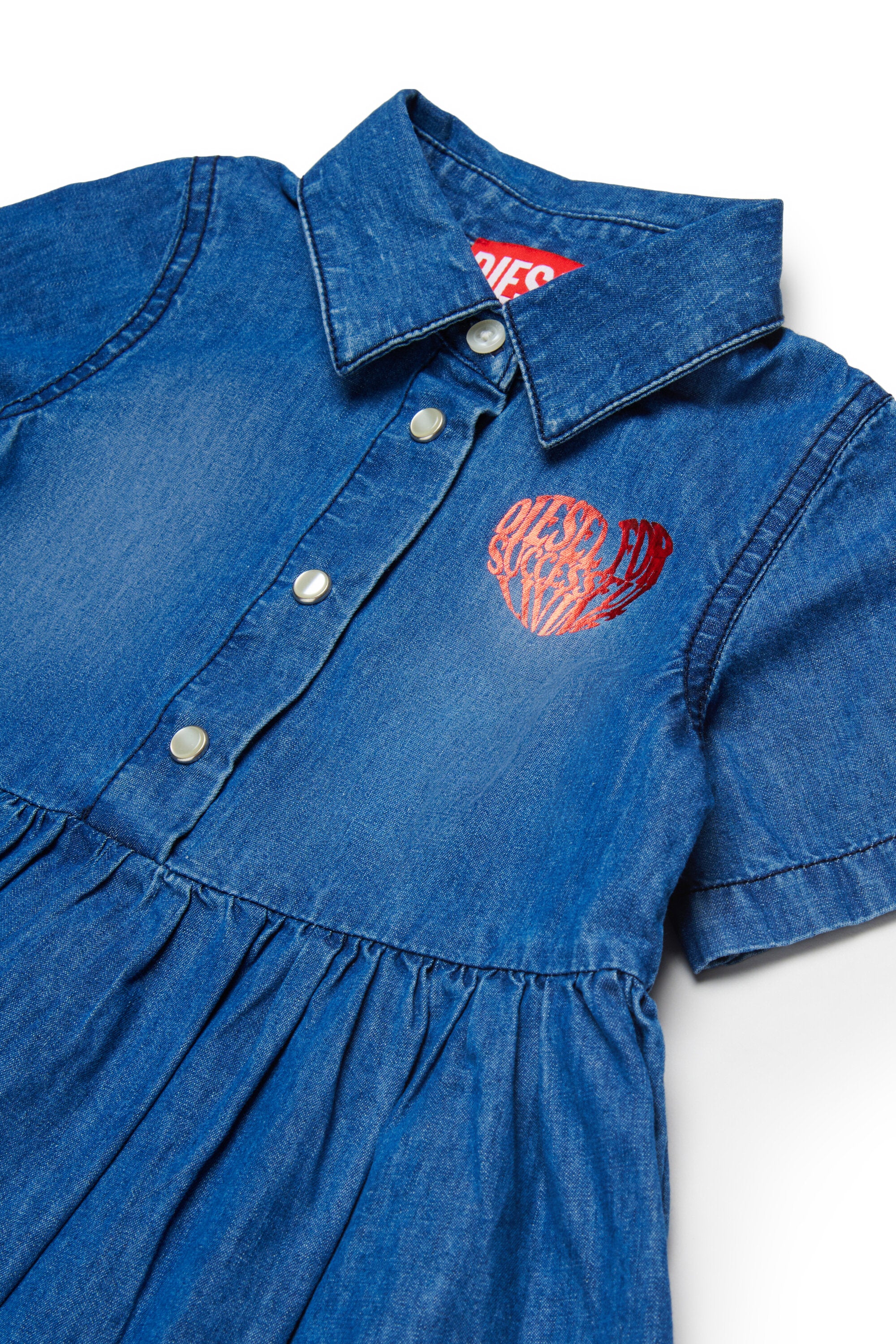 Vestido vaquero con logo