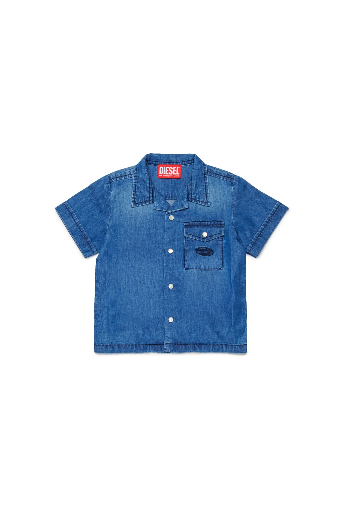 Short-sleeved shirt with logo