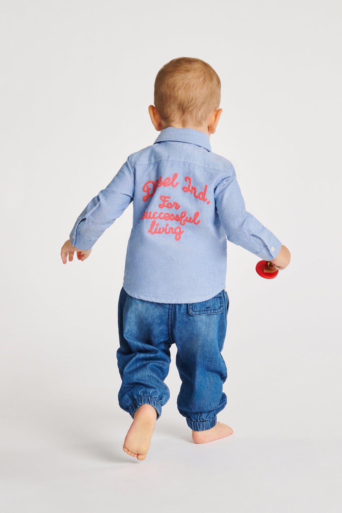 Relaxed fit jeans in medium blue wash